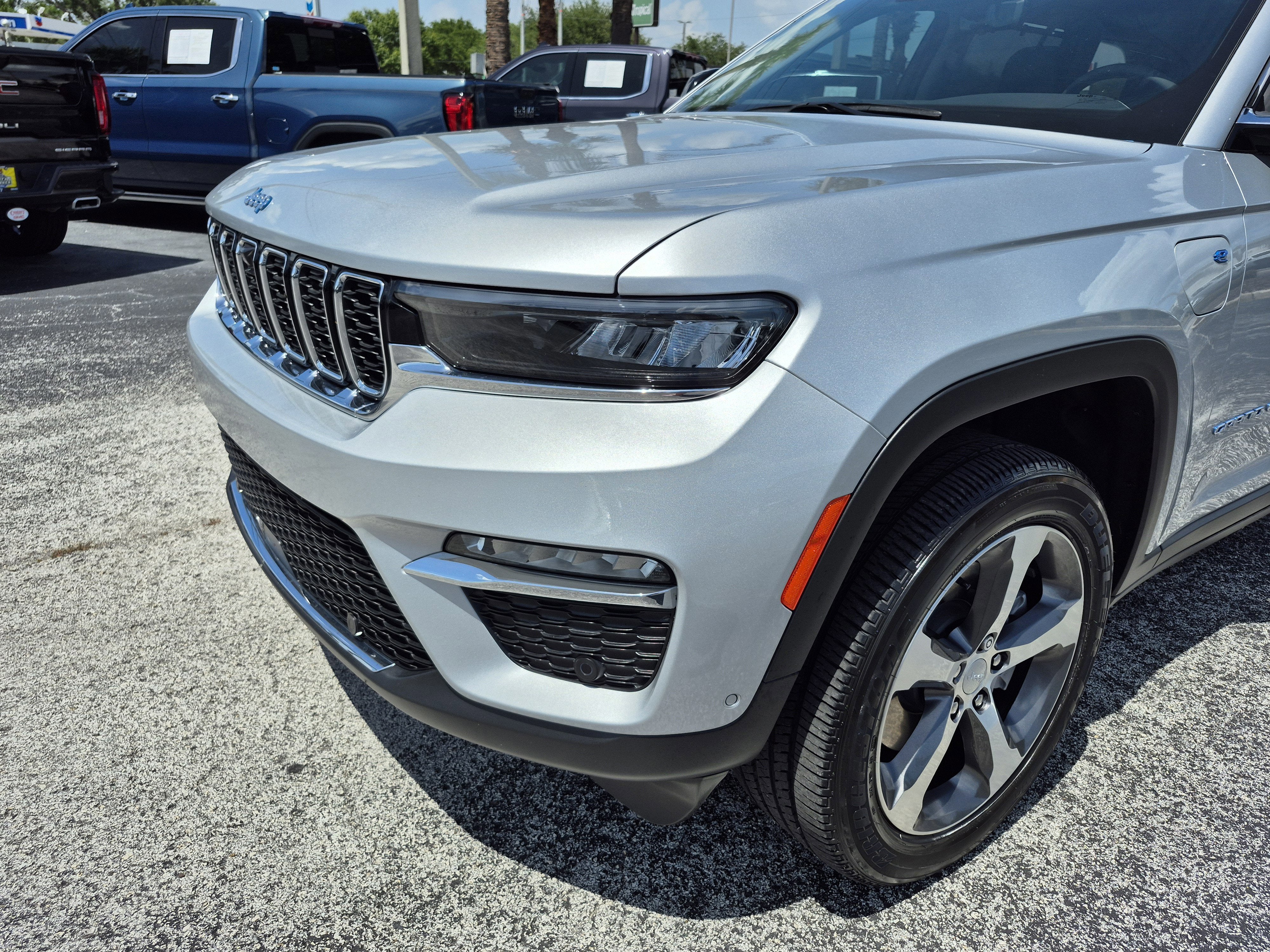 2023 Jeep Grand Cherokee 4xe BASE