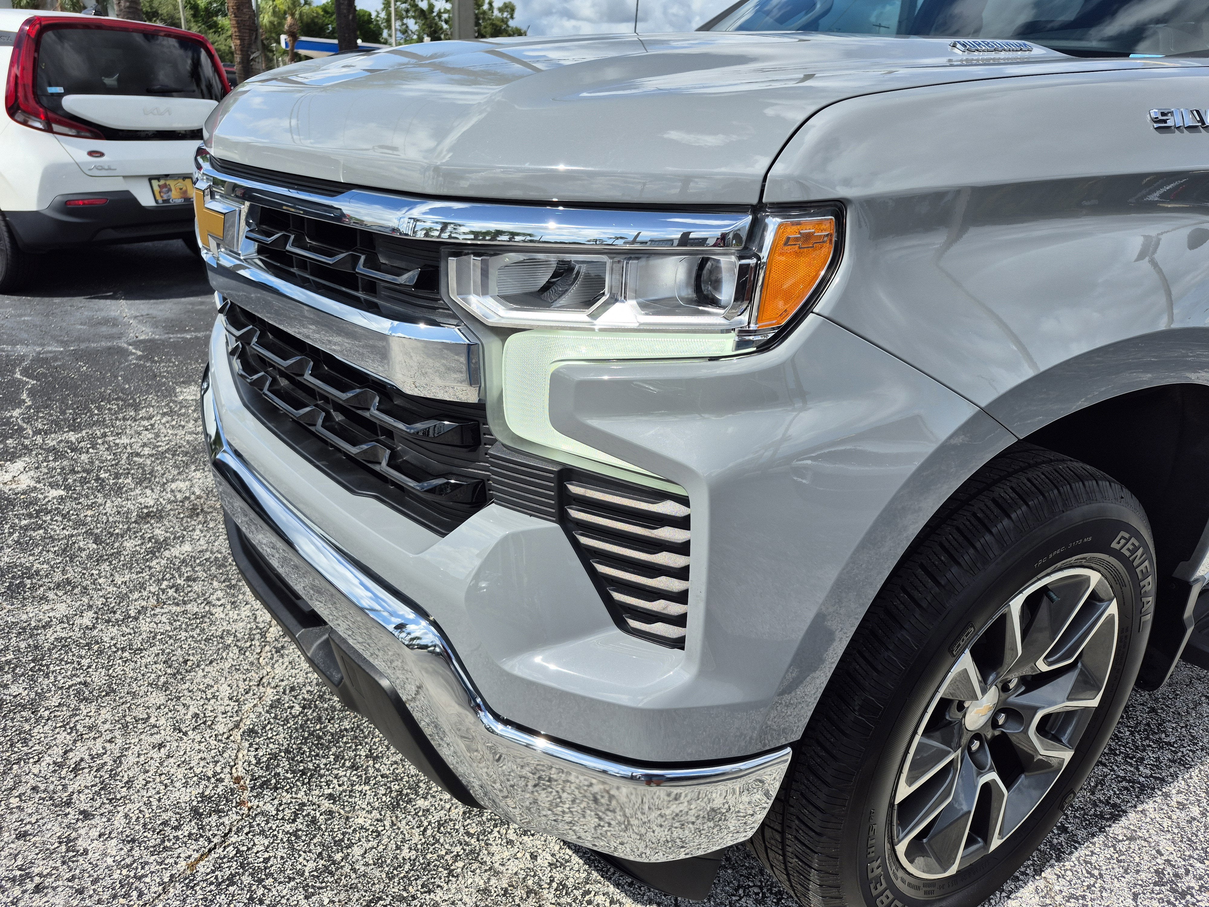 2024 Chevrolet Silverado 1500 LT