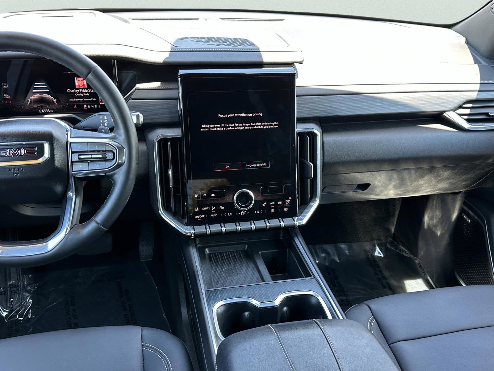 2024 GMC Acadia Elevation