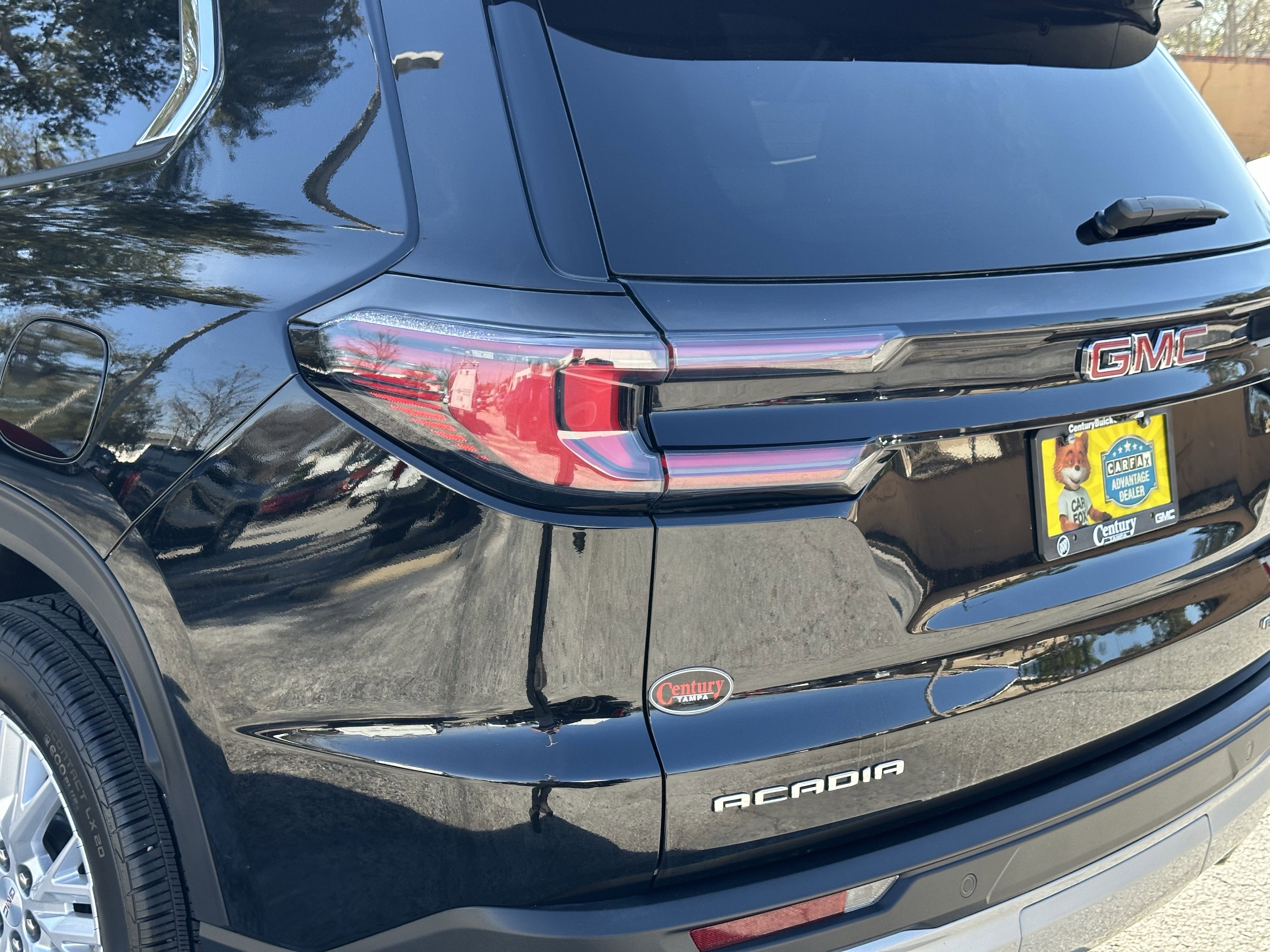 2024 GMC Acadia Elevation