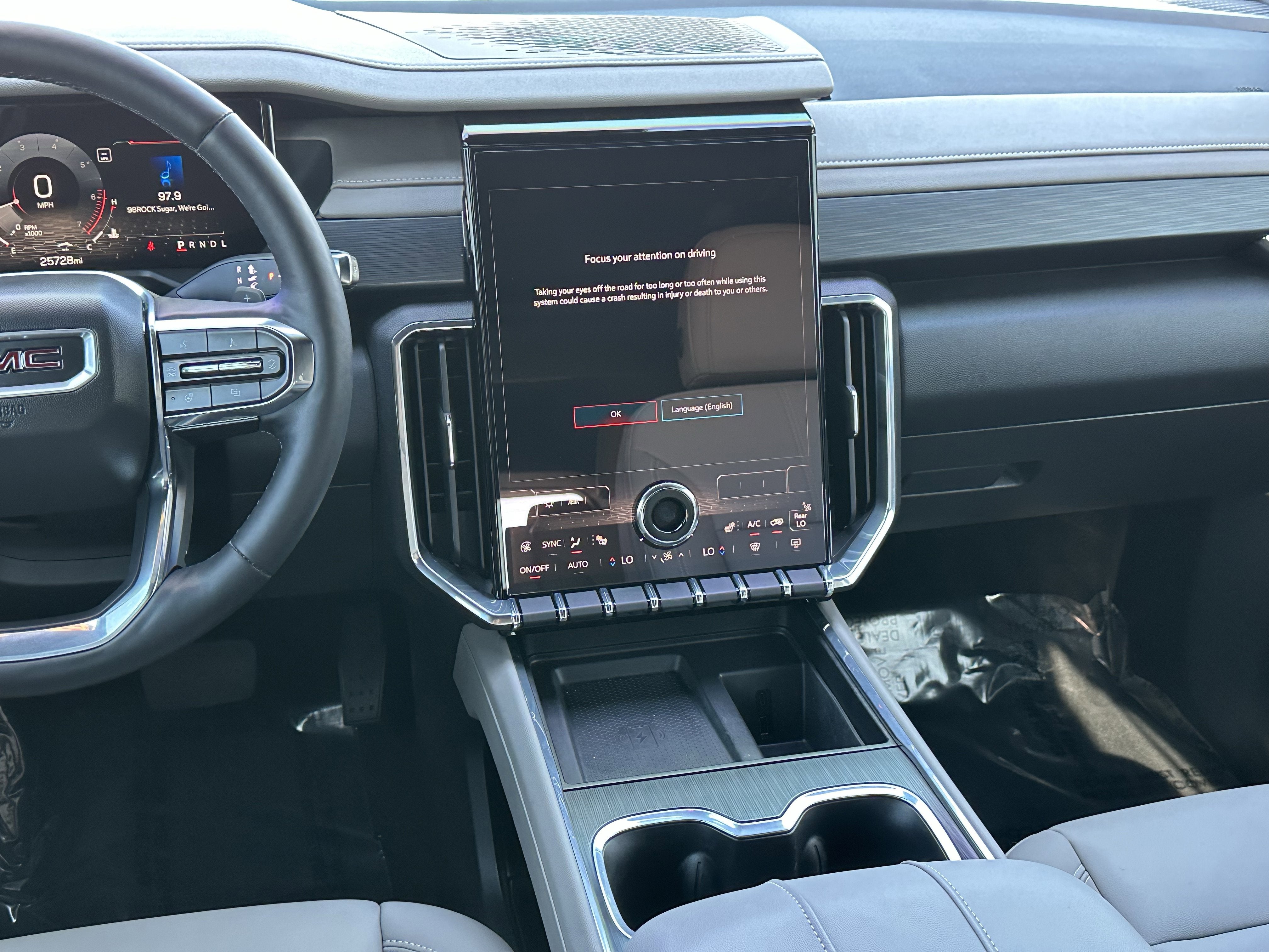 2024 GMC Acadia Elevation