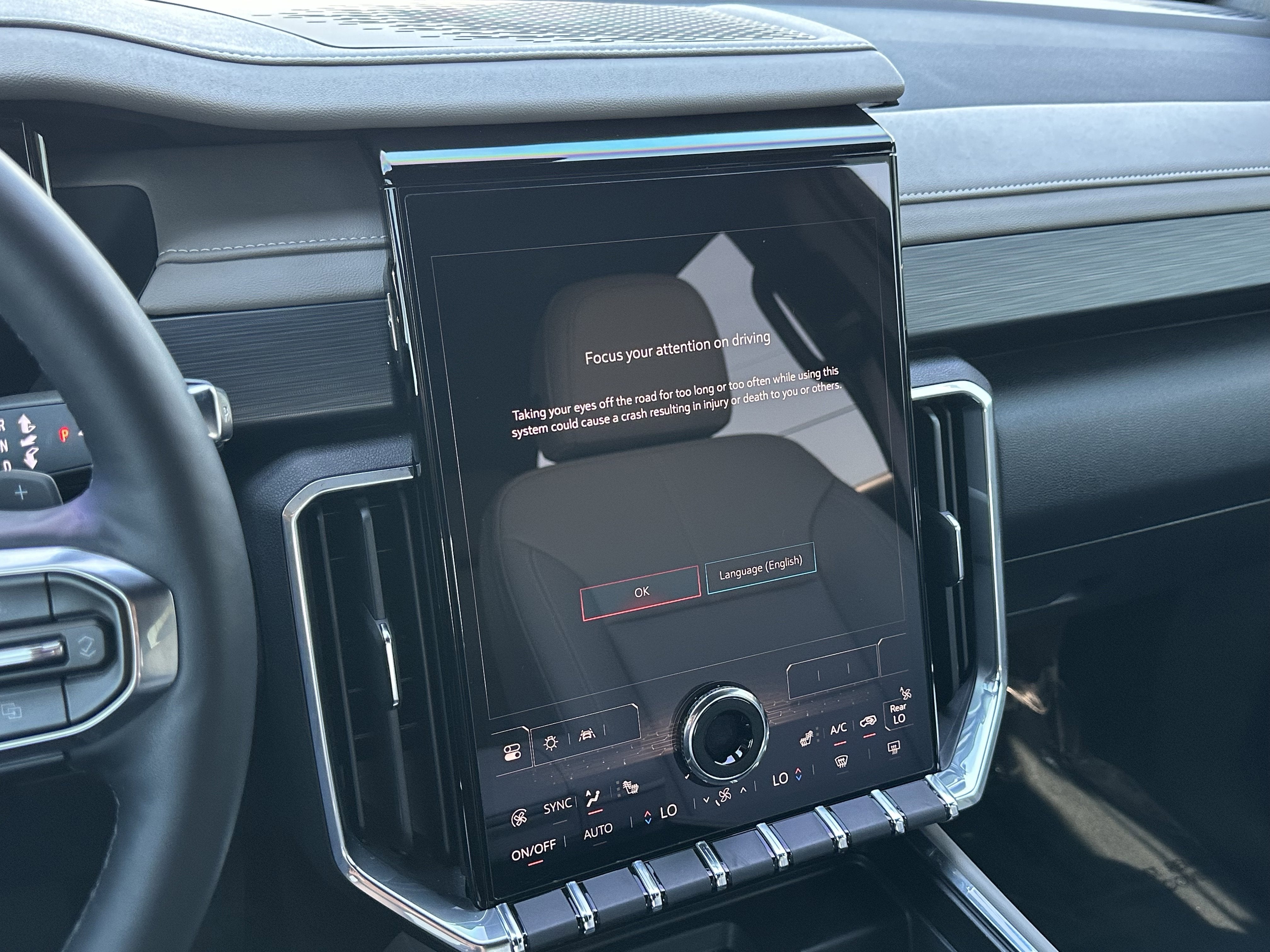 2024 GMC Acadia Elevation