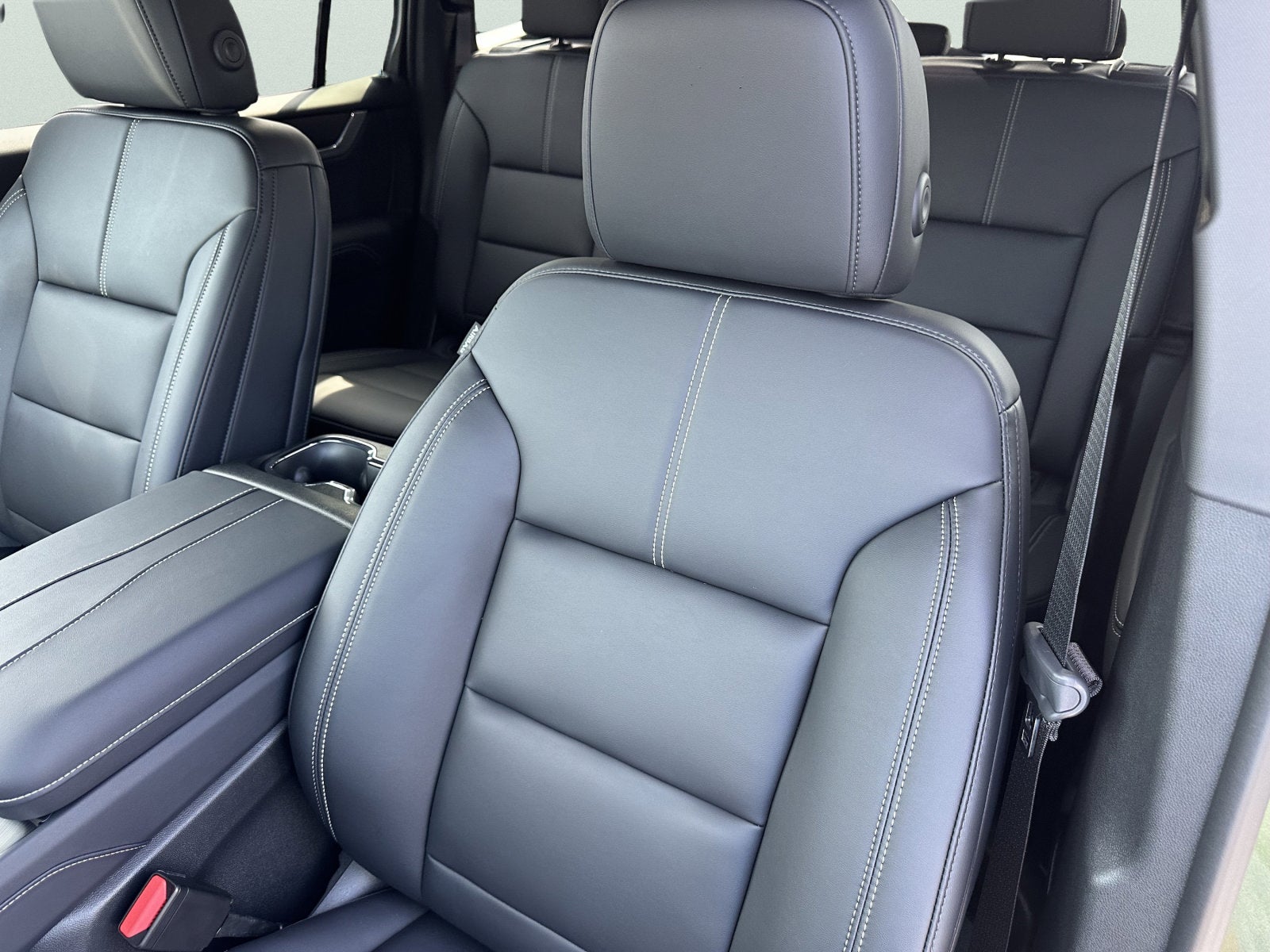 2027 GMC Acadia Elevation - Photo 22