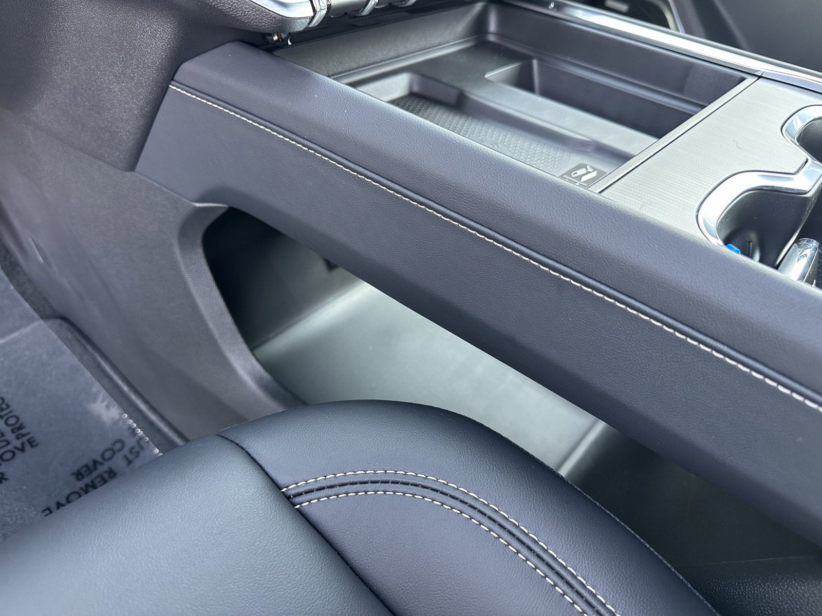 2027 GMC Acadia Elevation - Photo 28