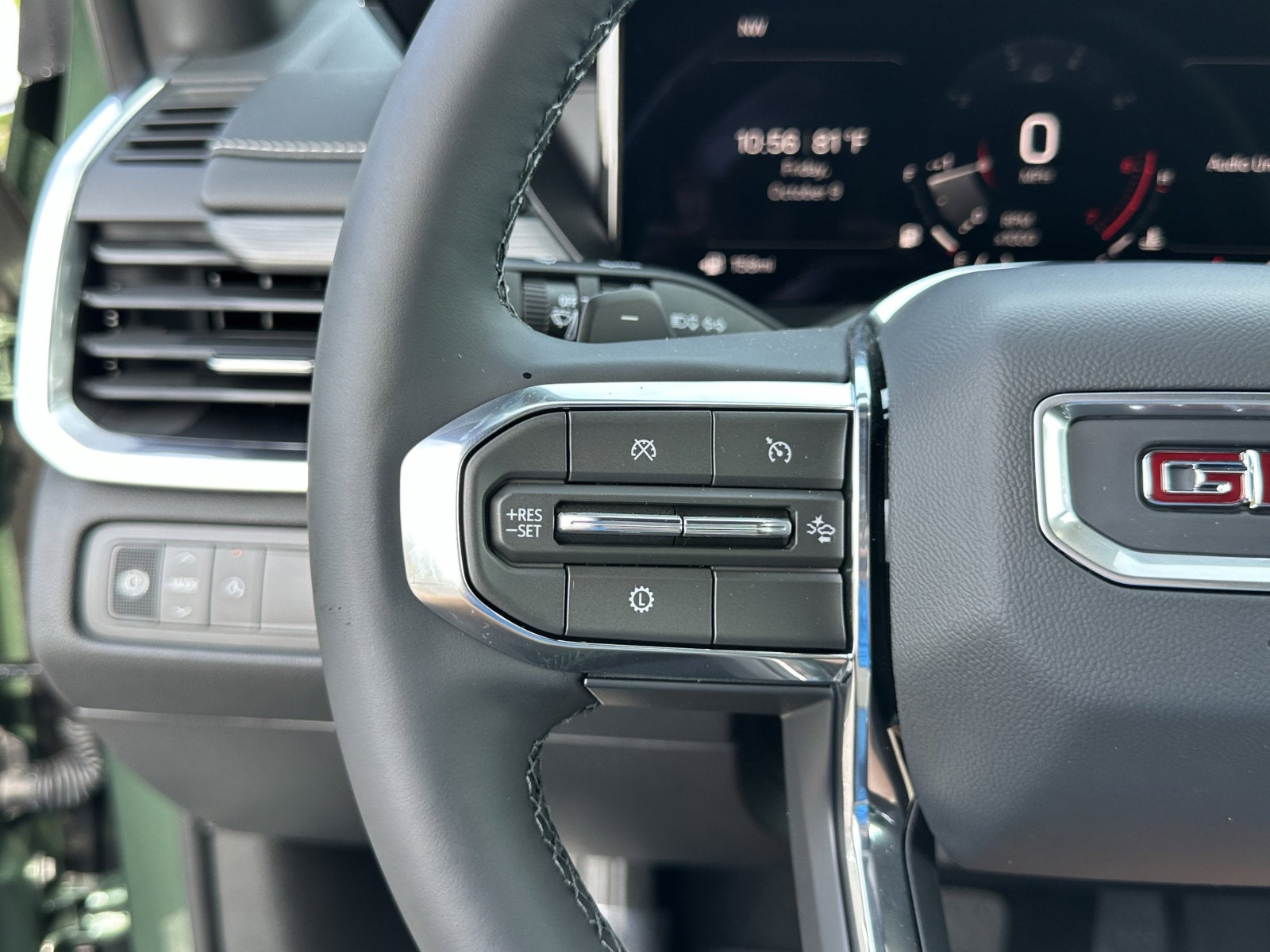2027 GMC Acadia Elevation - Photo 33