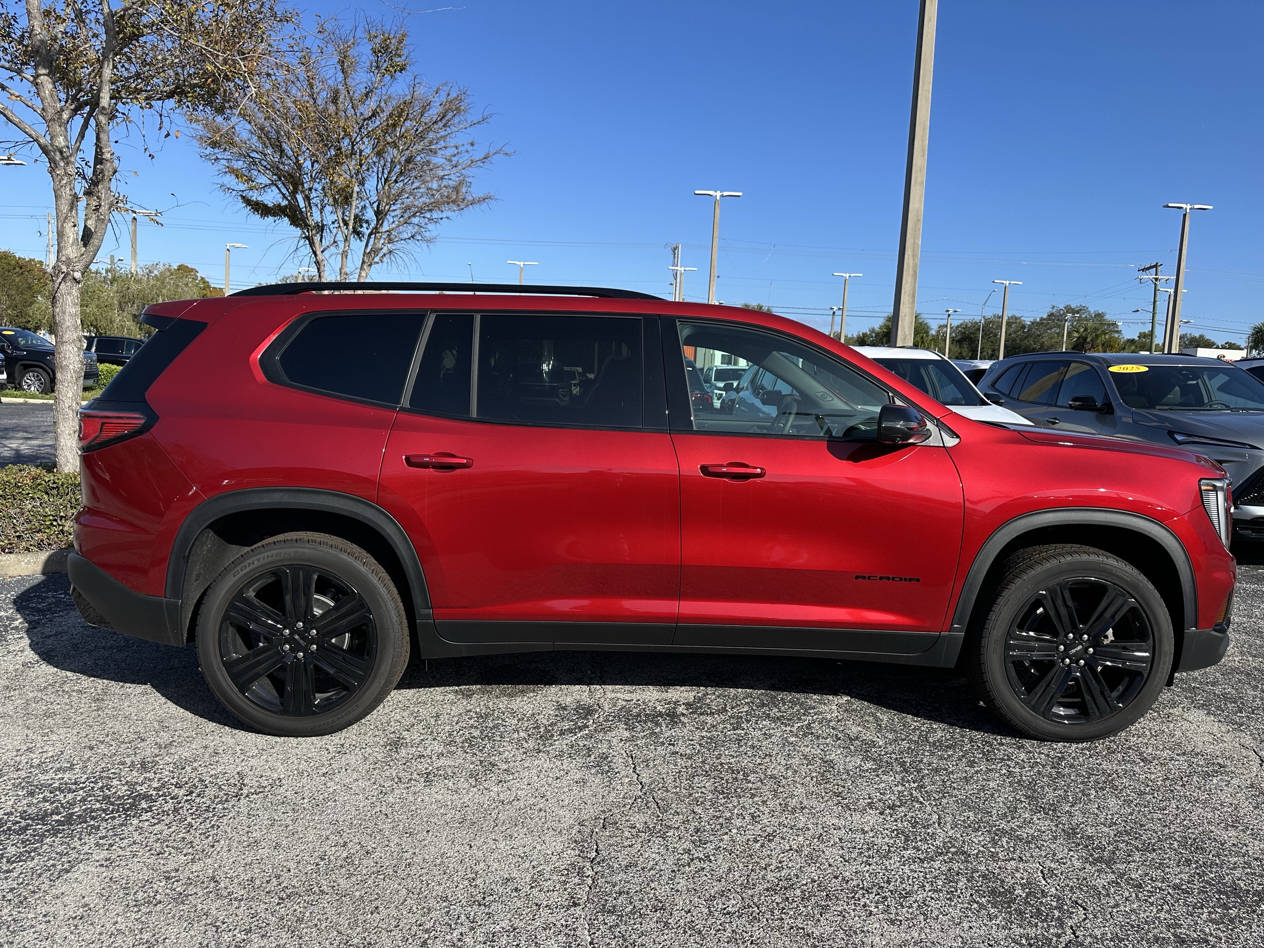 2025 GMC Acadia Elevation