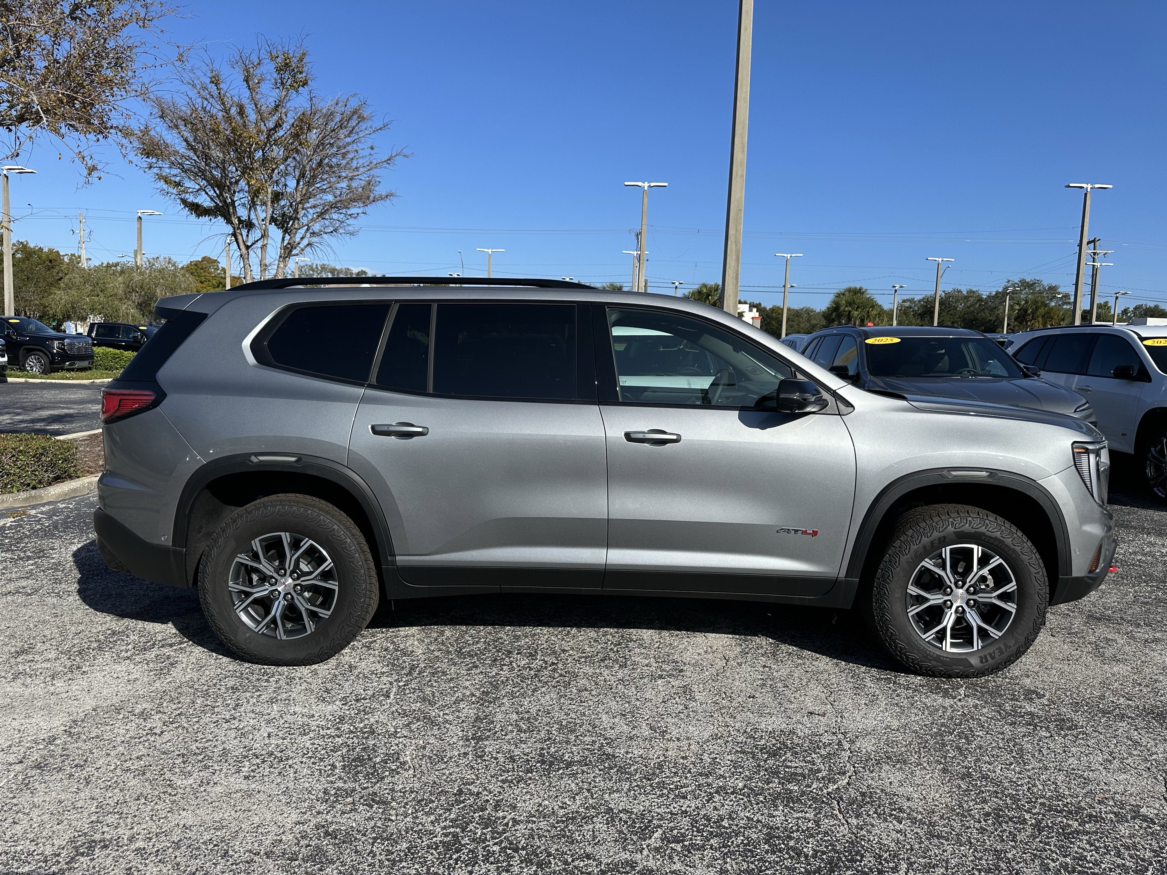 2025 GMC Acadia AT4
