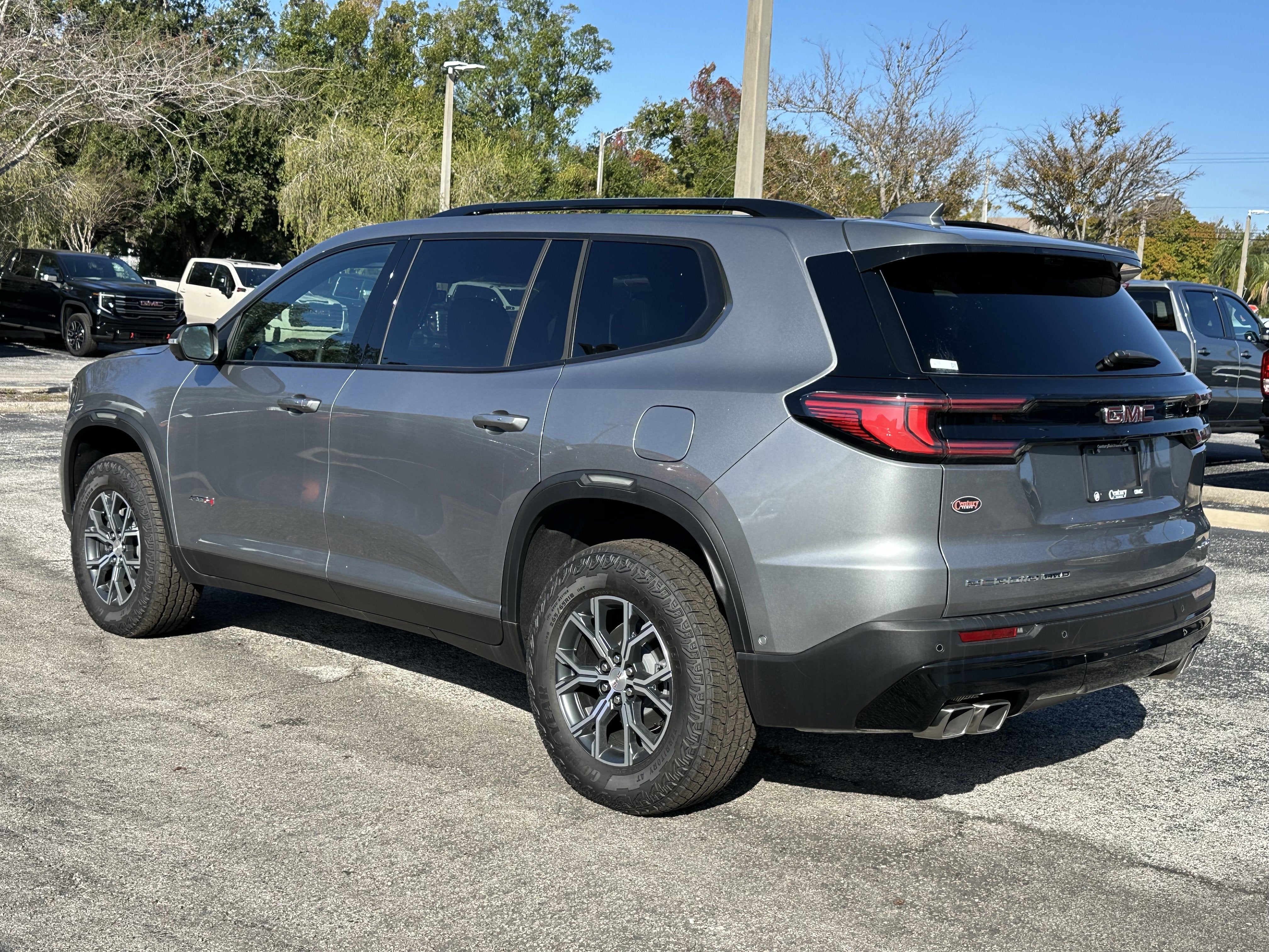 2025 GMC Acadia AT4
