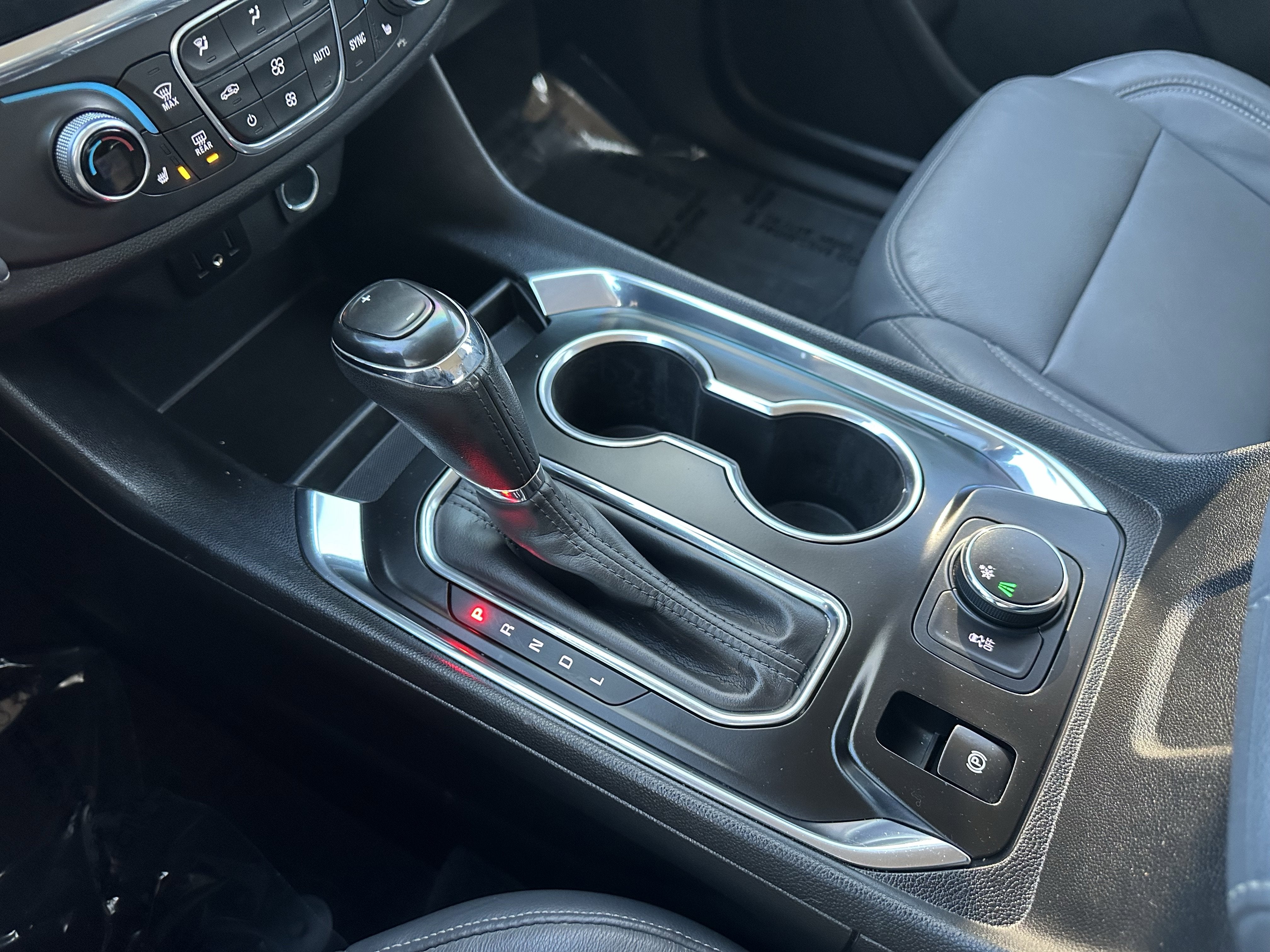 2020 Chevrolet Traverse LT Leather