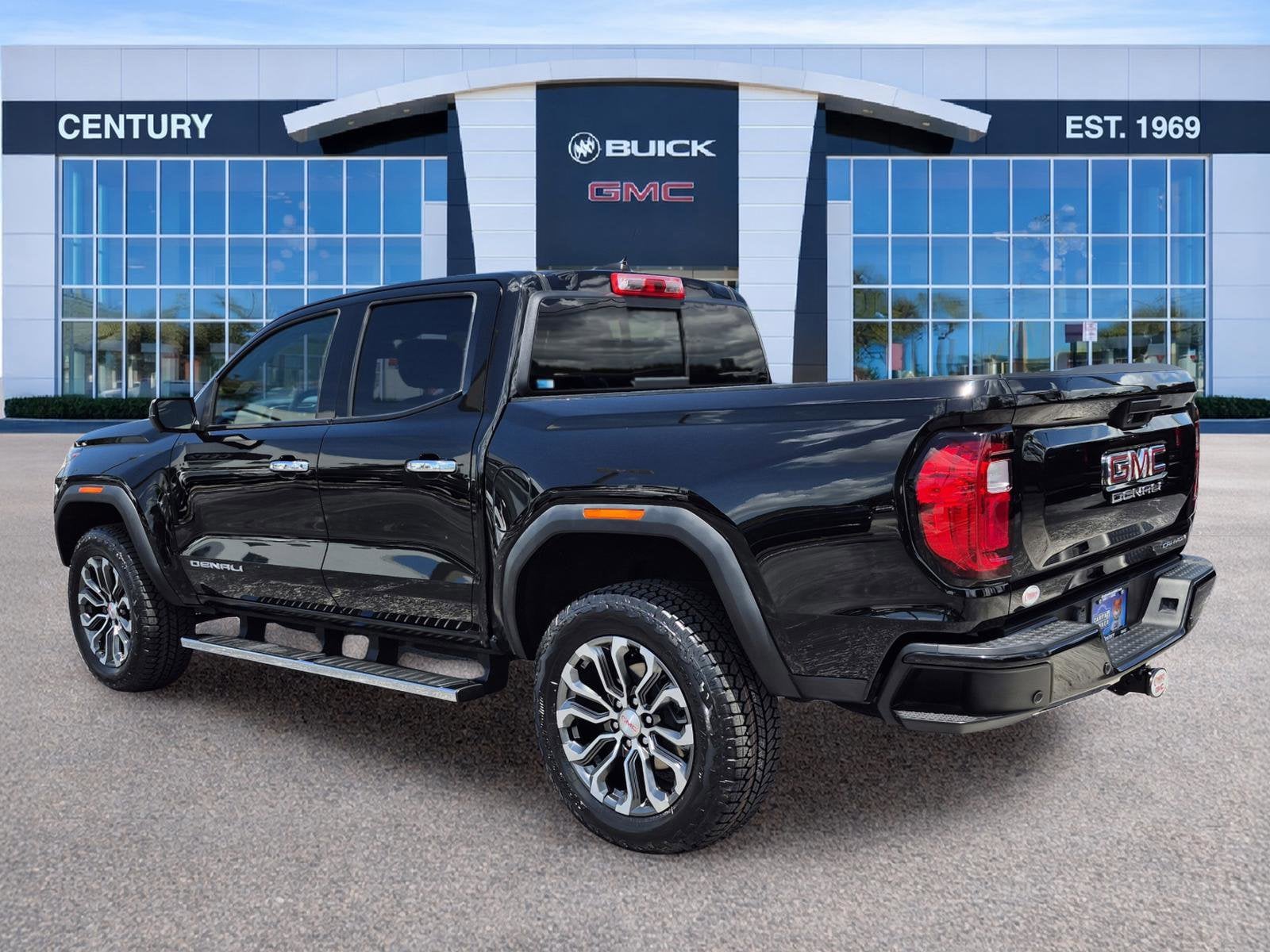2023 GMC Canyon Denali