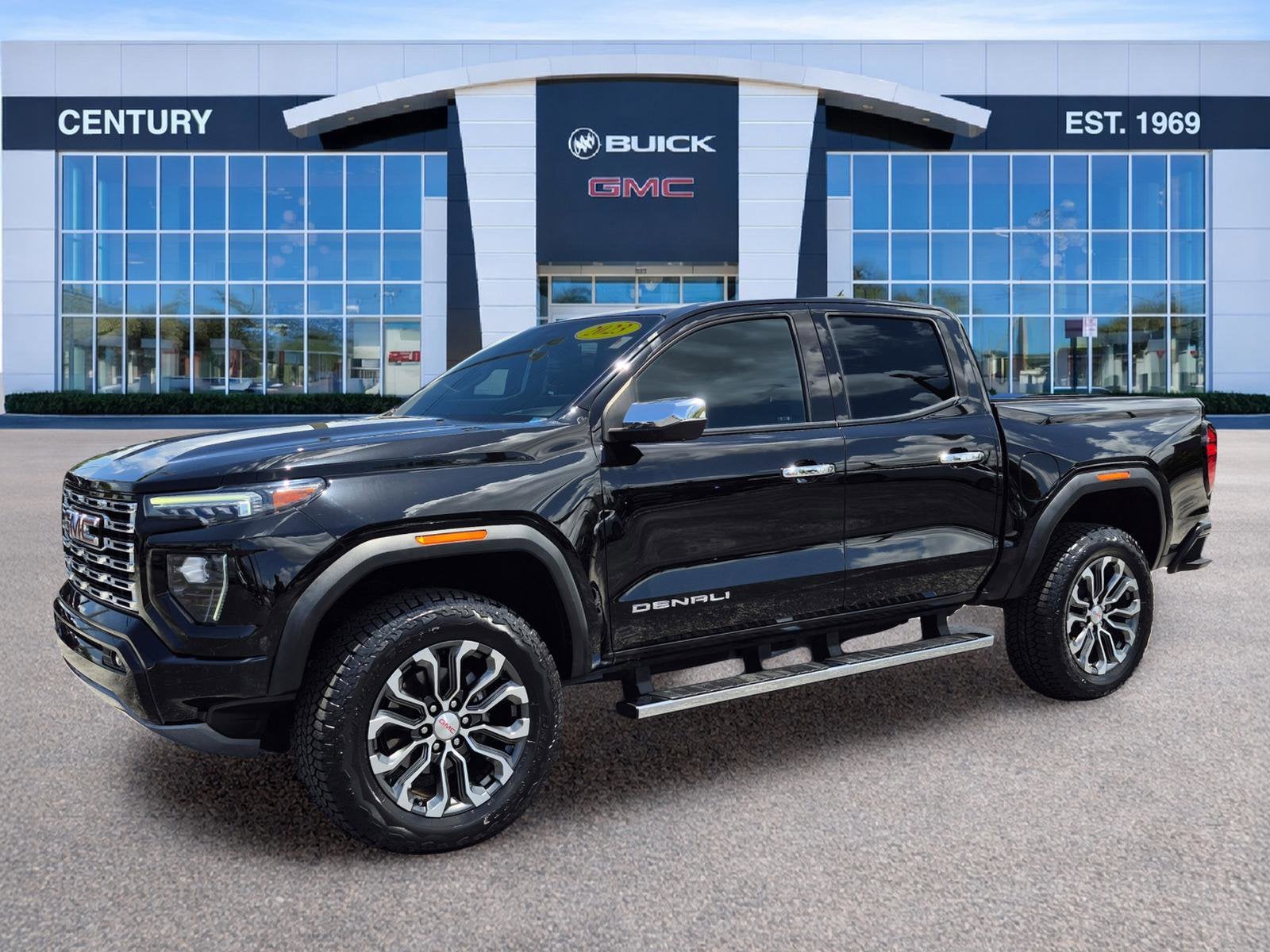 2023 GMC Canyon Denali