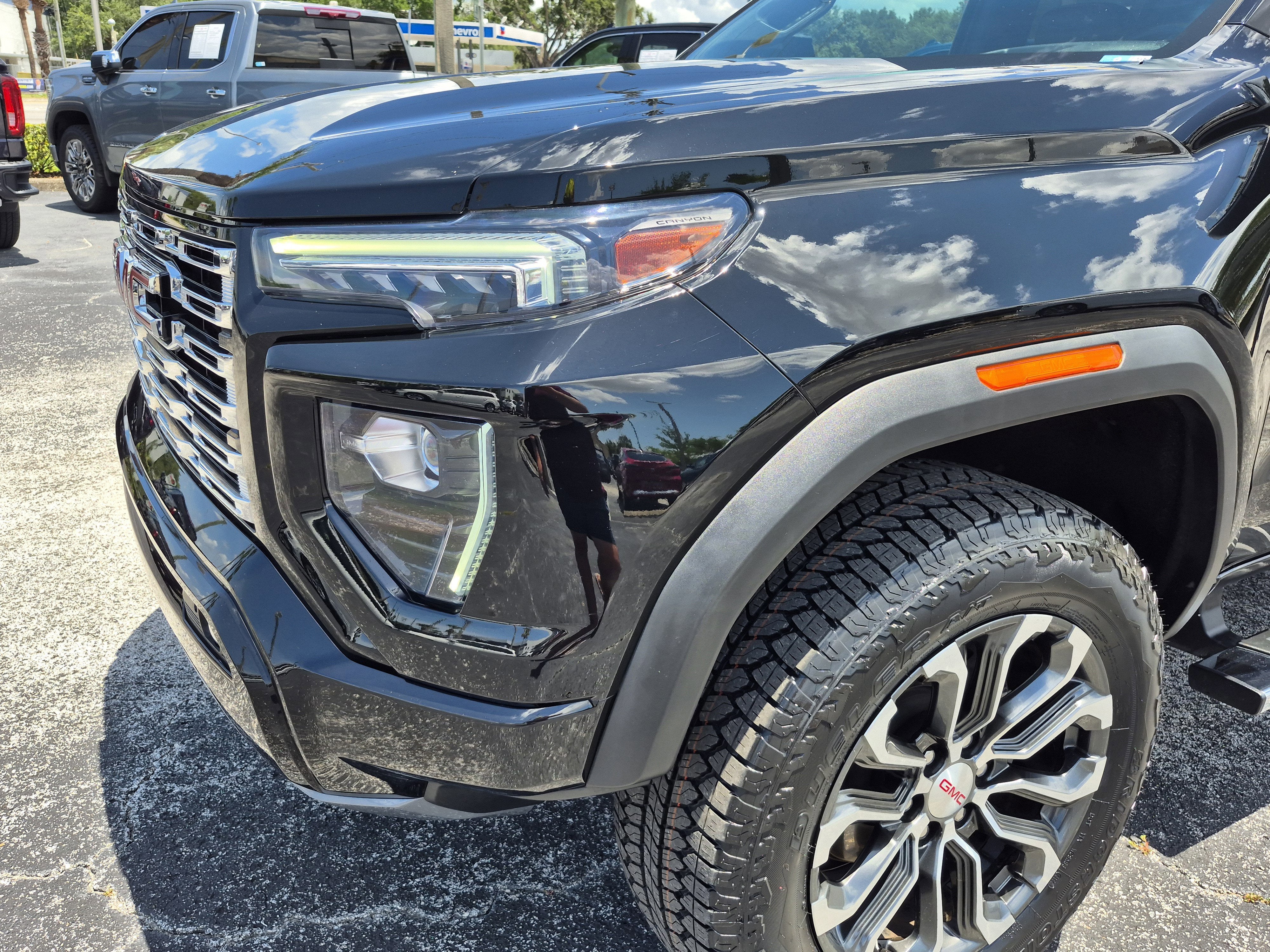 2023 GMC Canyon Denali