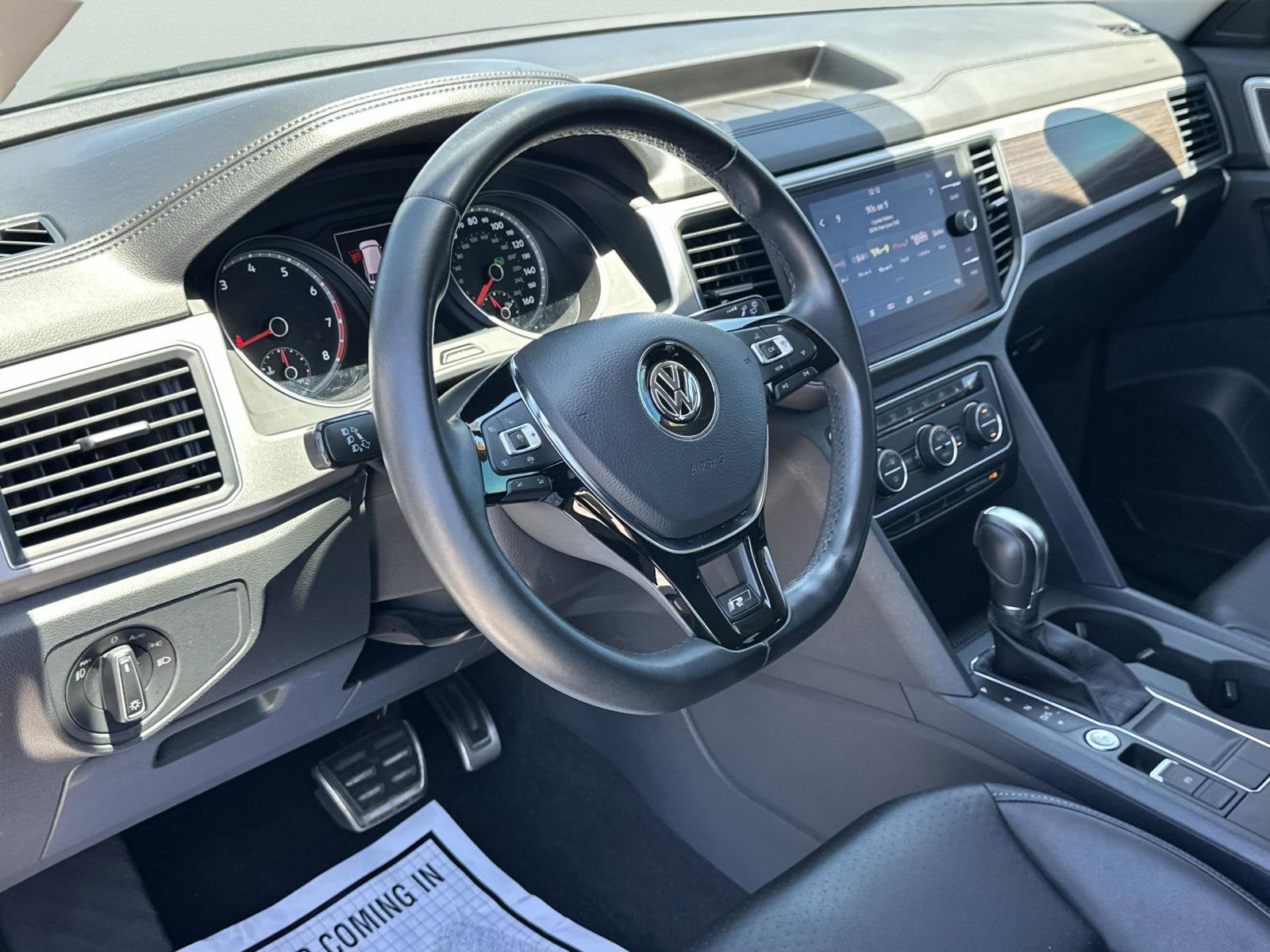 2019 Volkswagen Atlas 3.6L V6 SE w/Technology R-Line