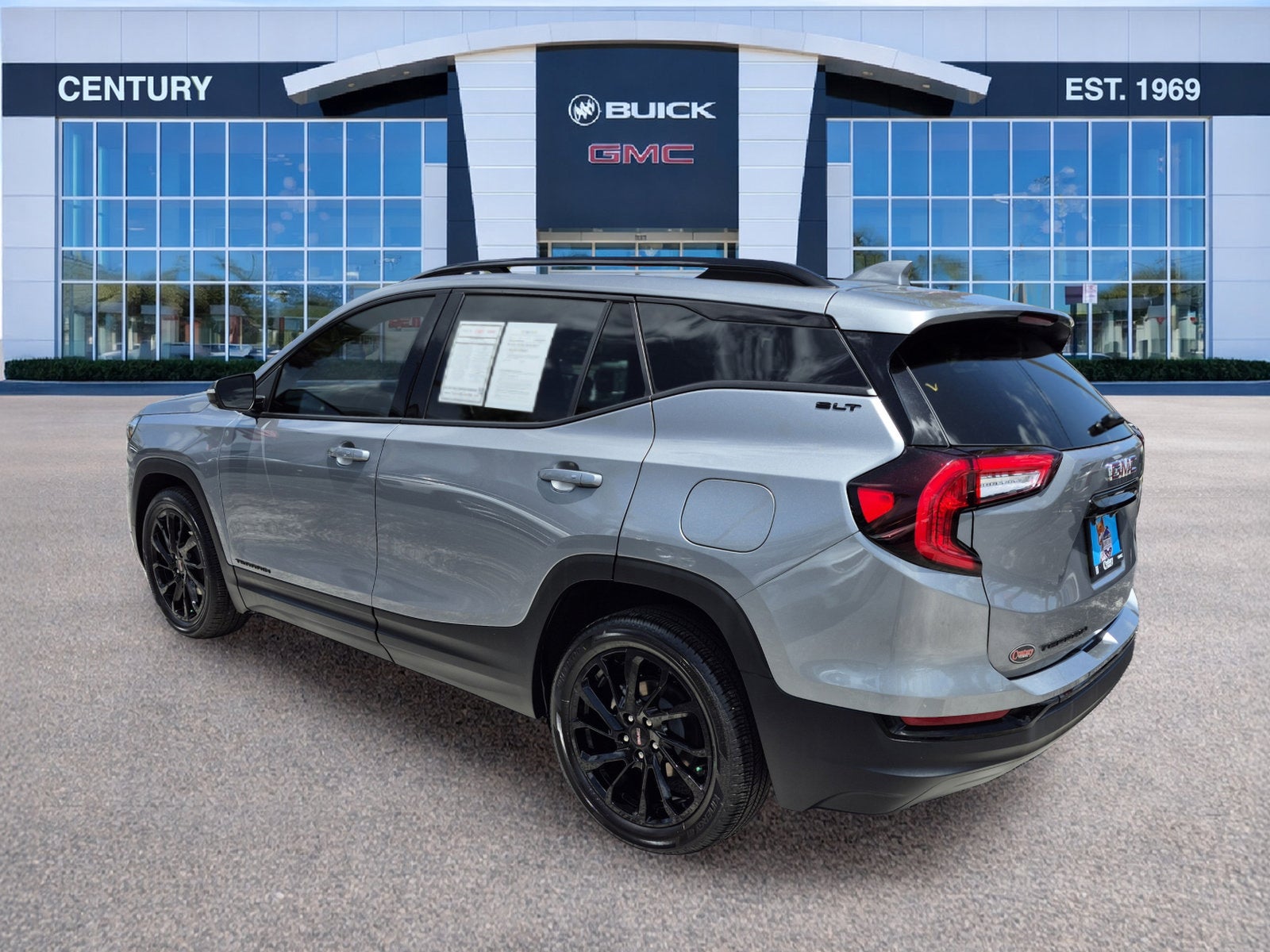 2023 GMC Terrain SLT