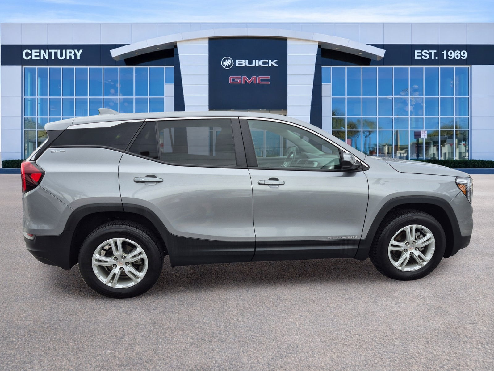 2023 GMC Terrain SLE