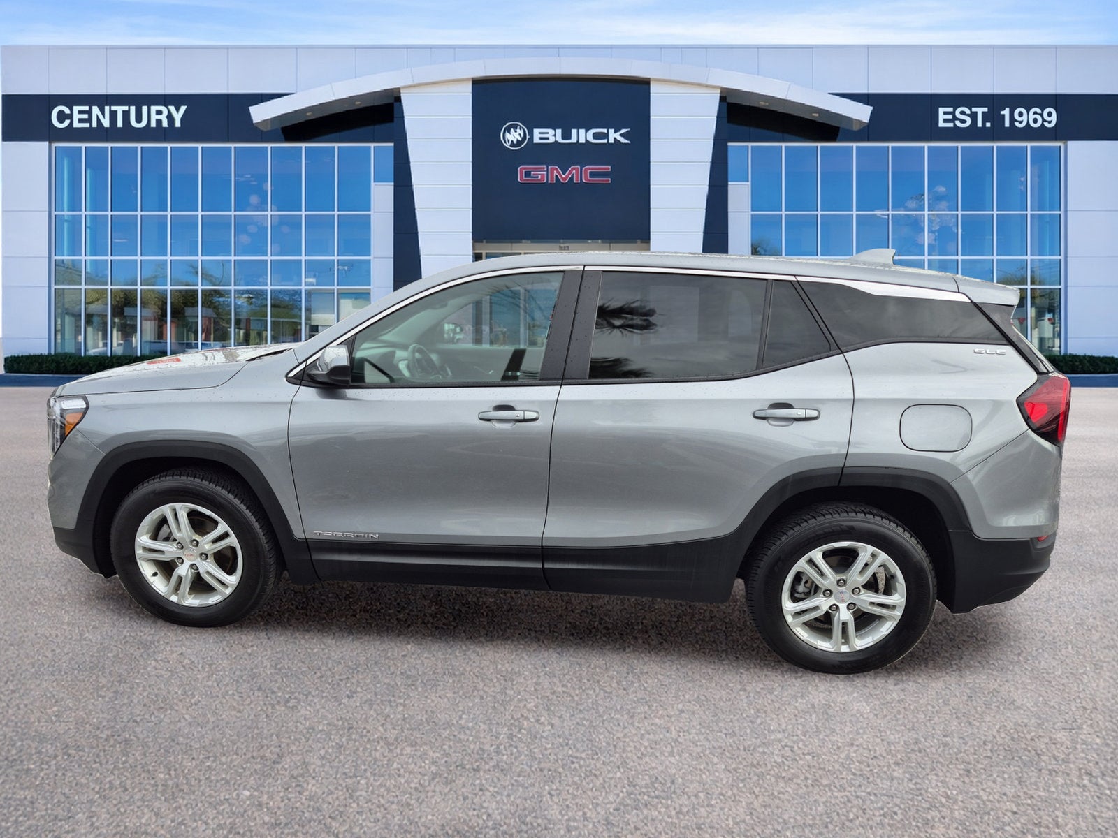 2023 GMC Terrain SLE