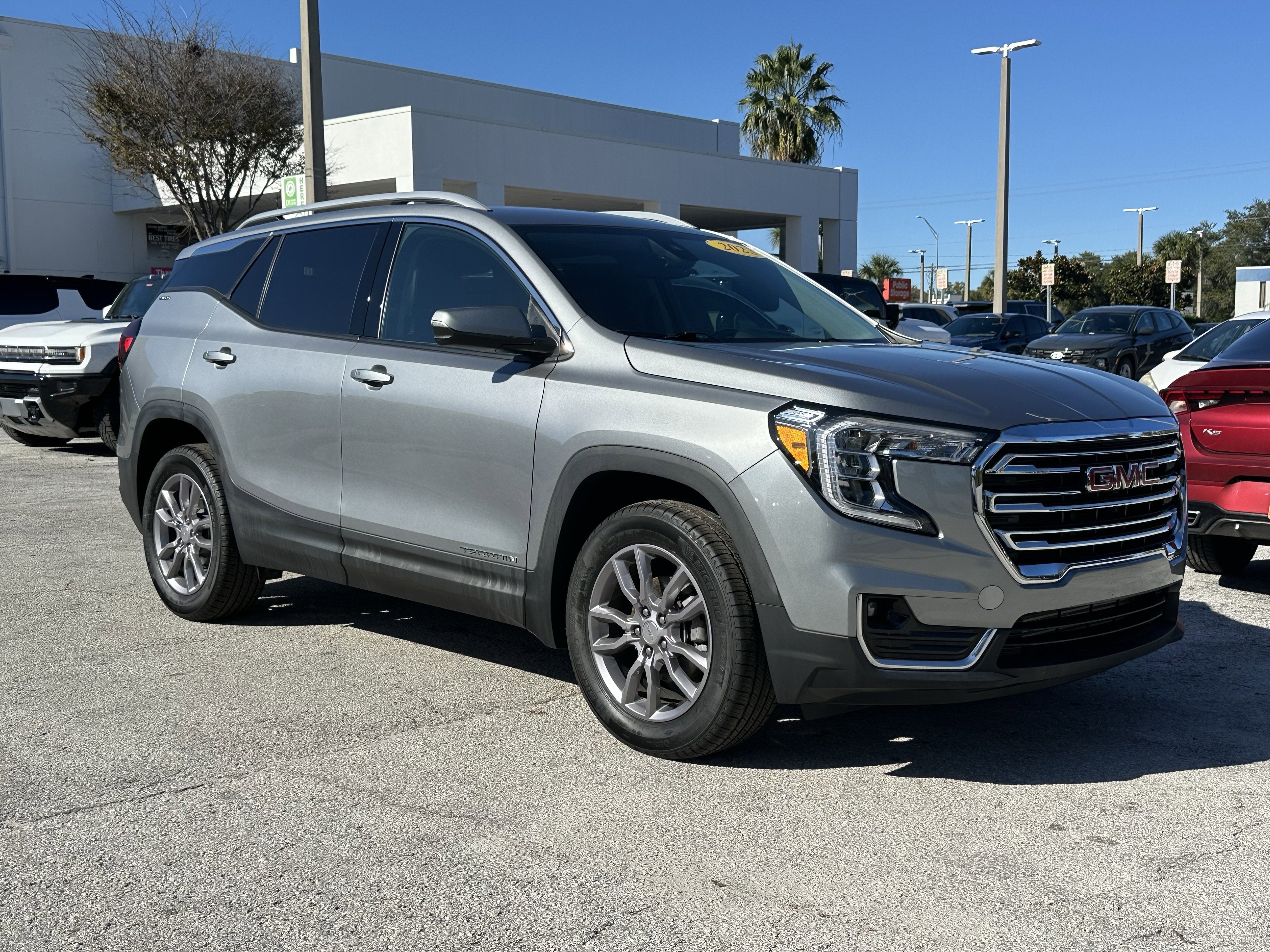 2023 GMC Terrain SLT