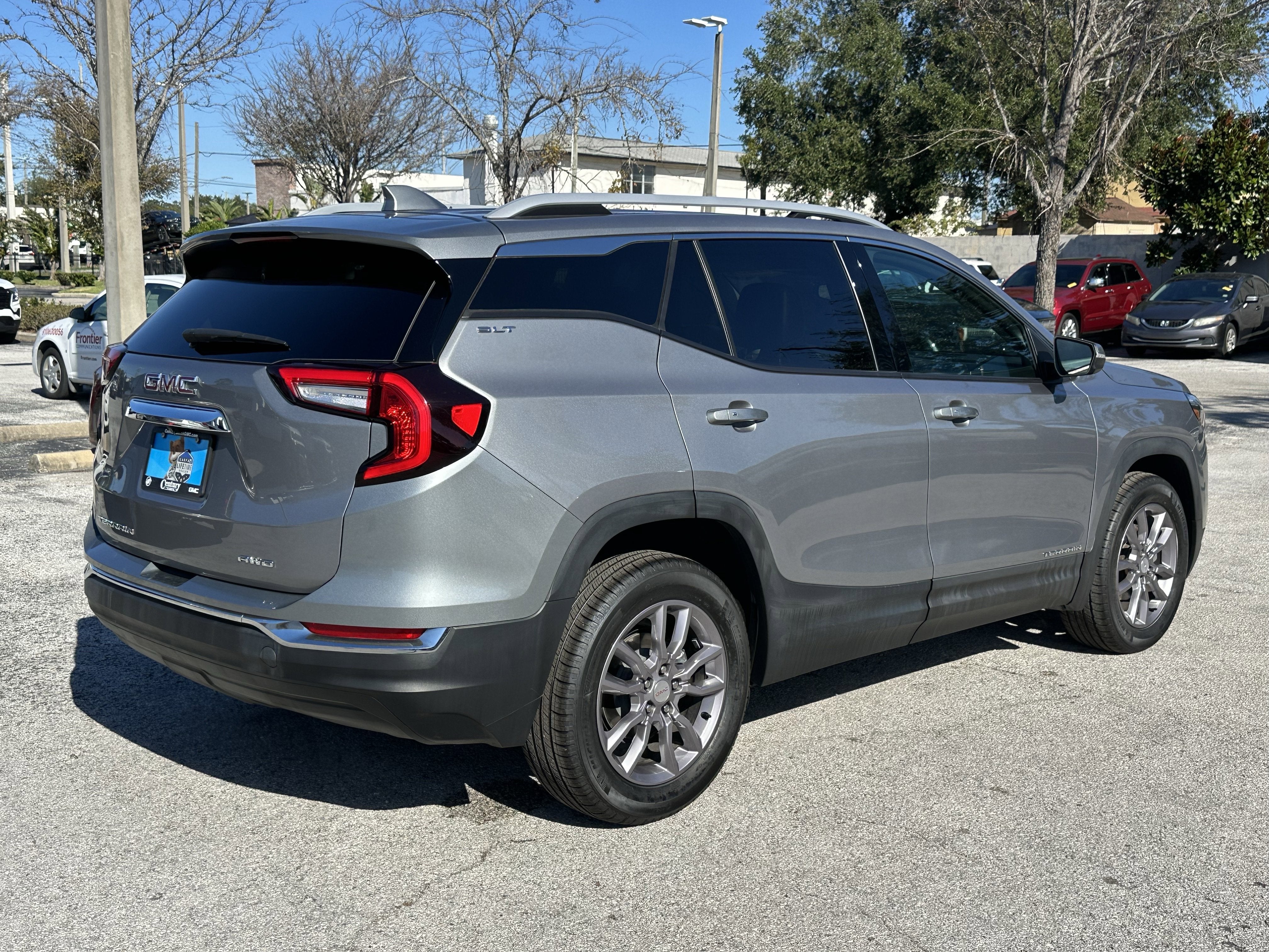 2023 GMC Terrain SLT