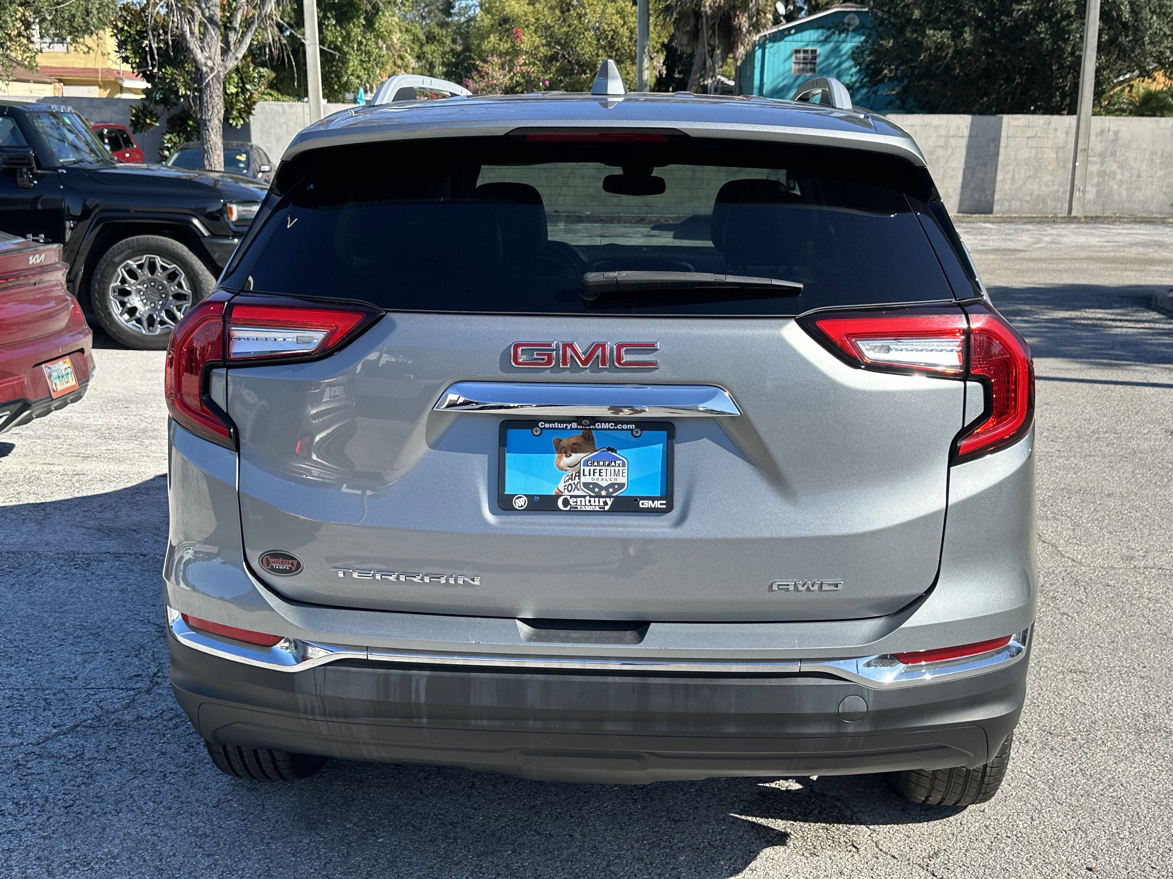 2023 GMC Terrain SLT