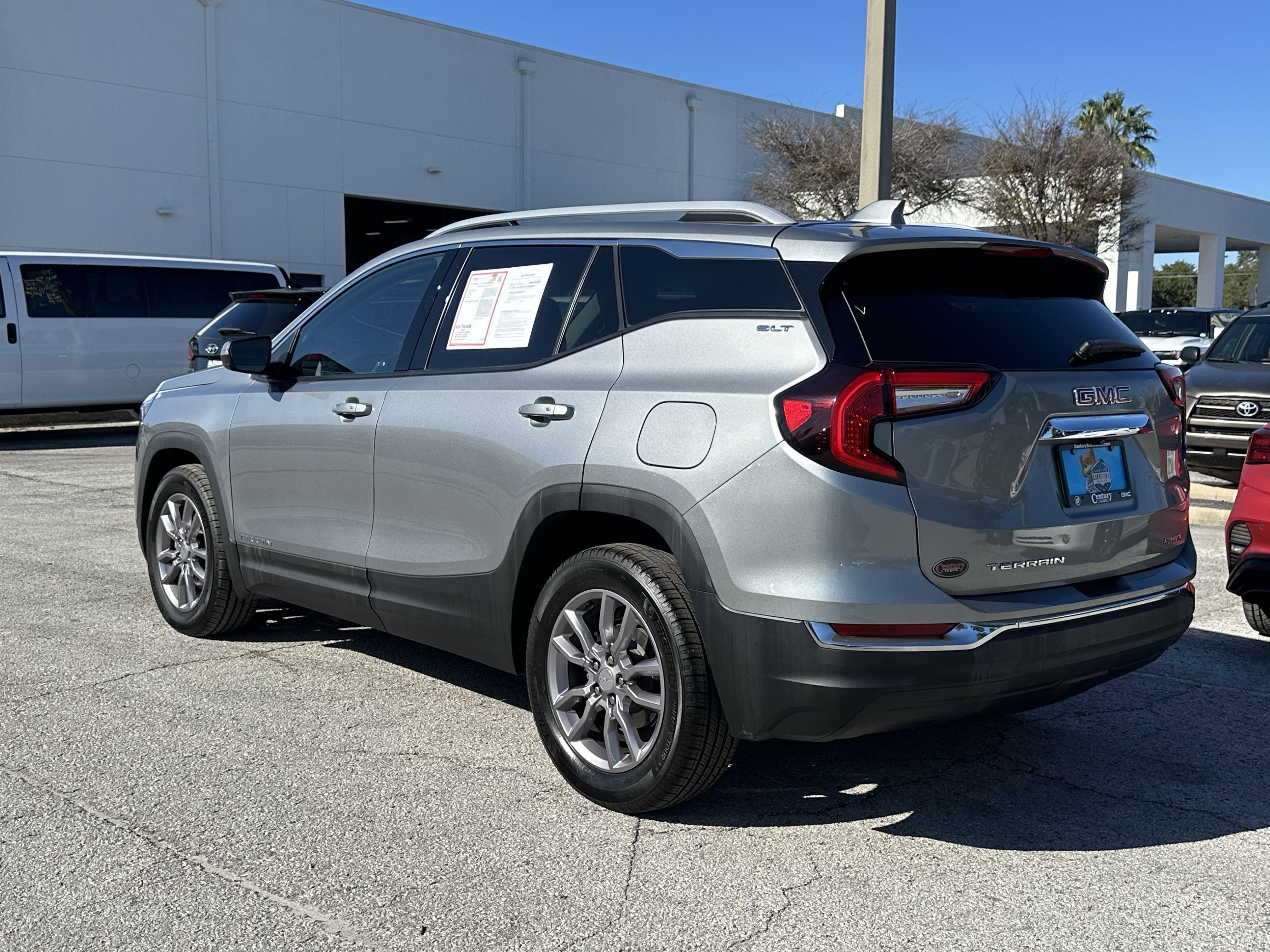 2023 GMC Terrain SLT