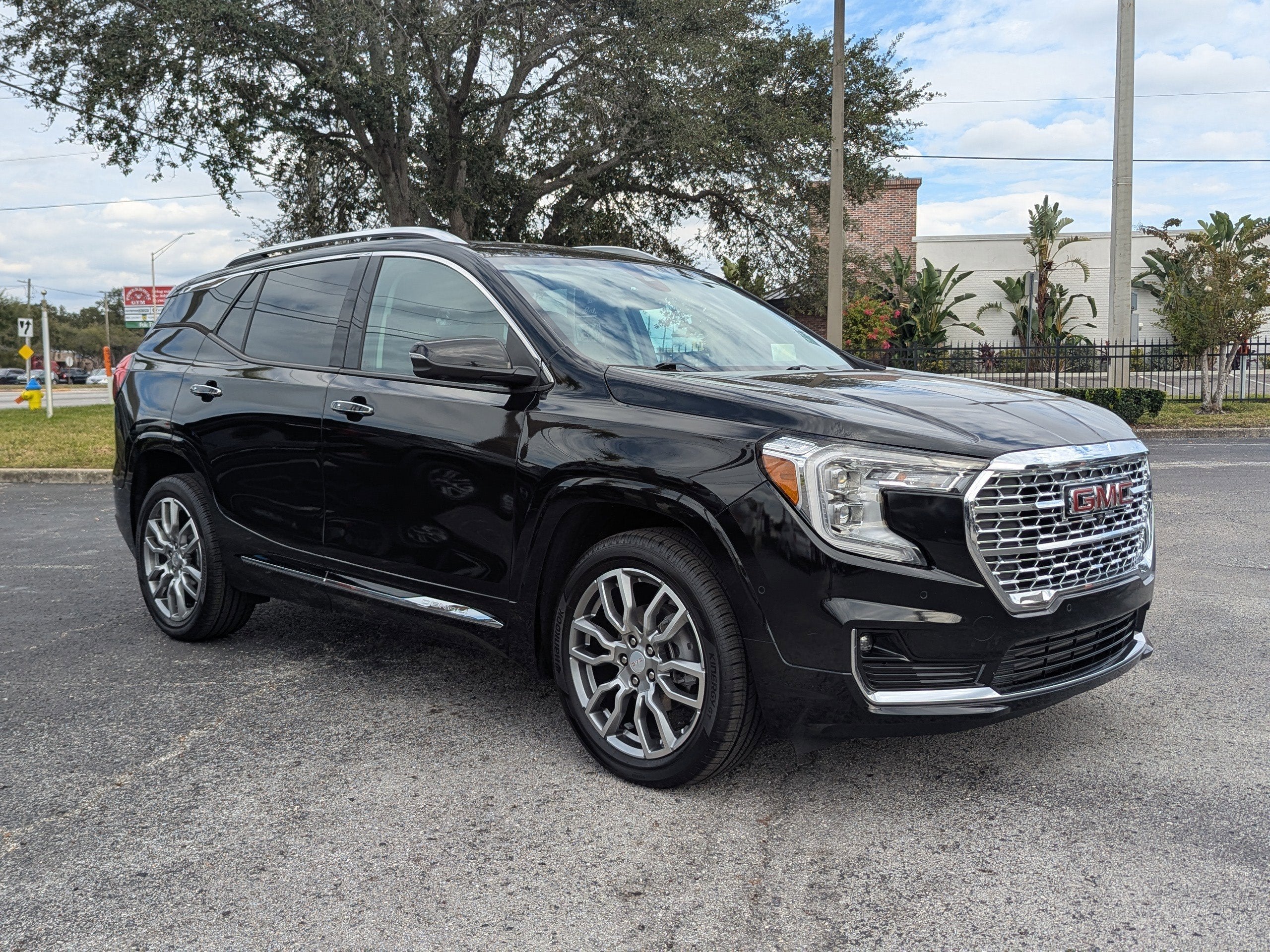2023 GMC Terrain Denali