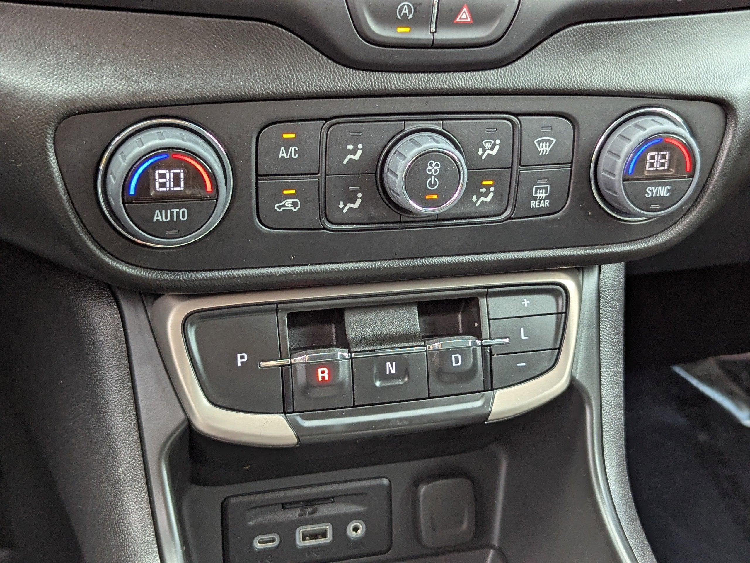 2023 GMC Terrain Denali