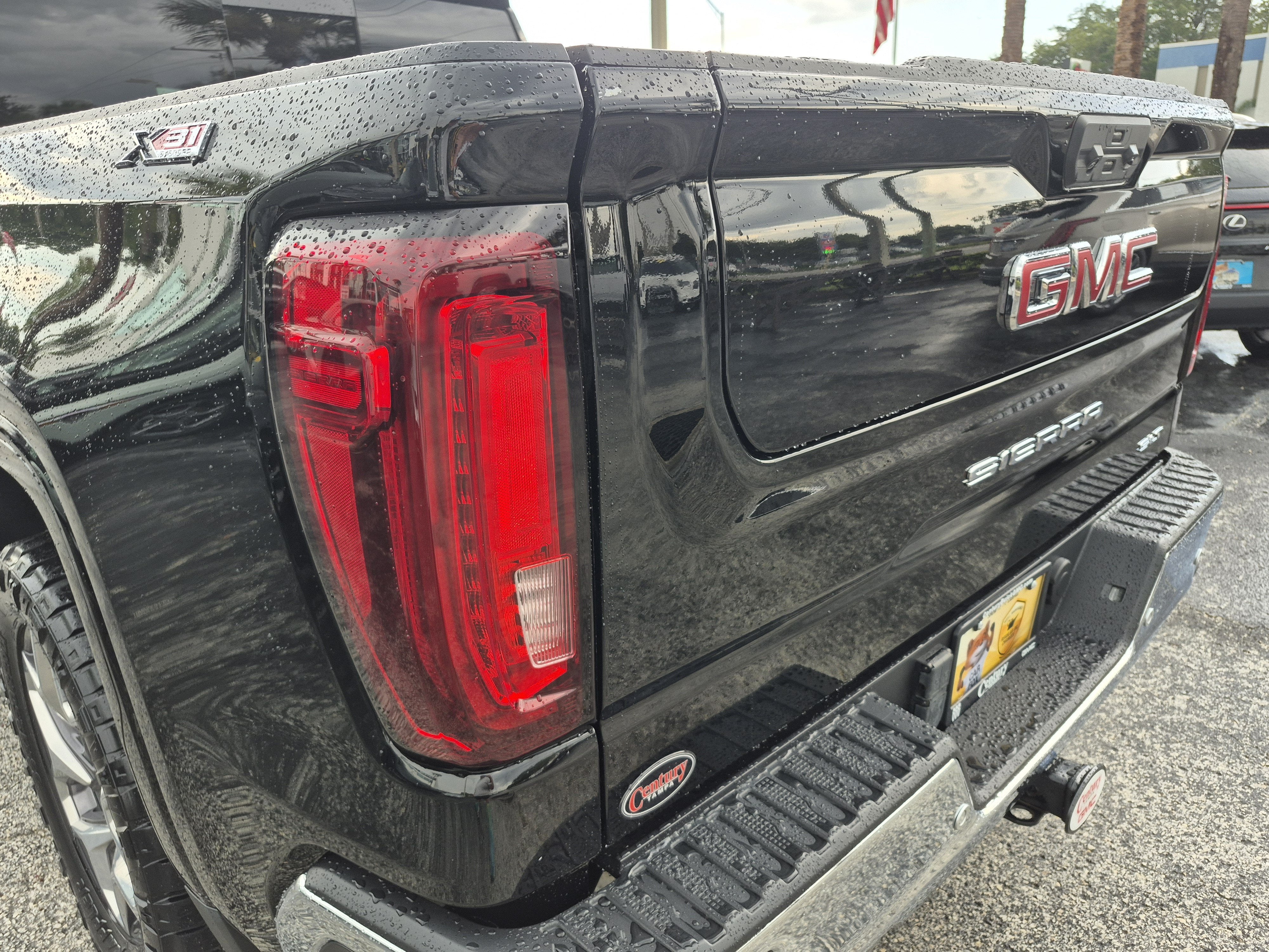 2024 GMC Sierra 1500 SLT - Photo 10
