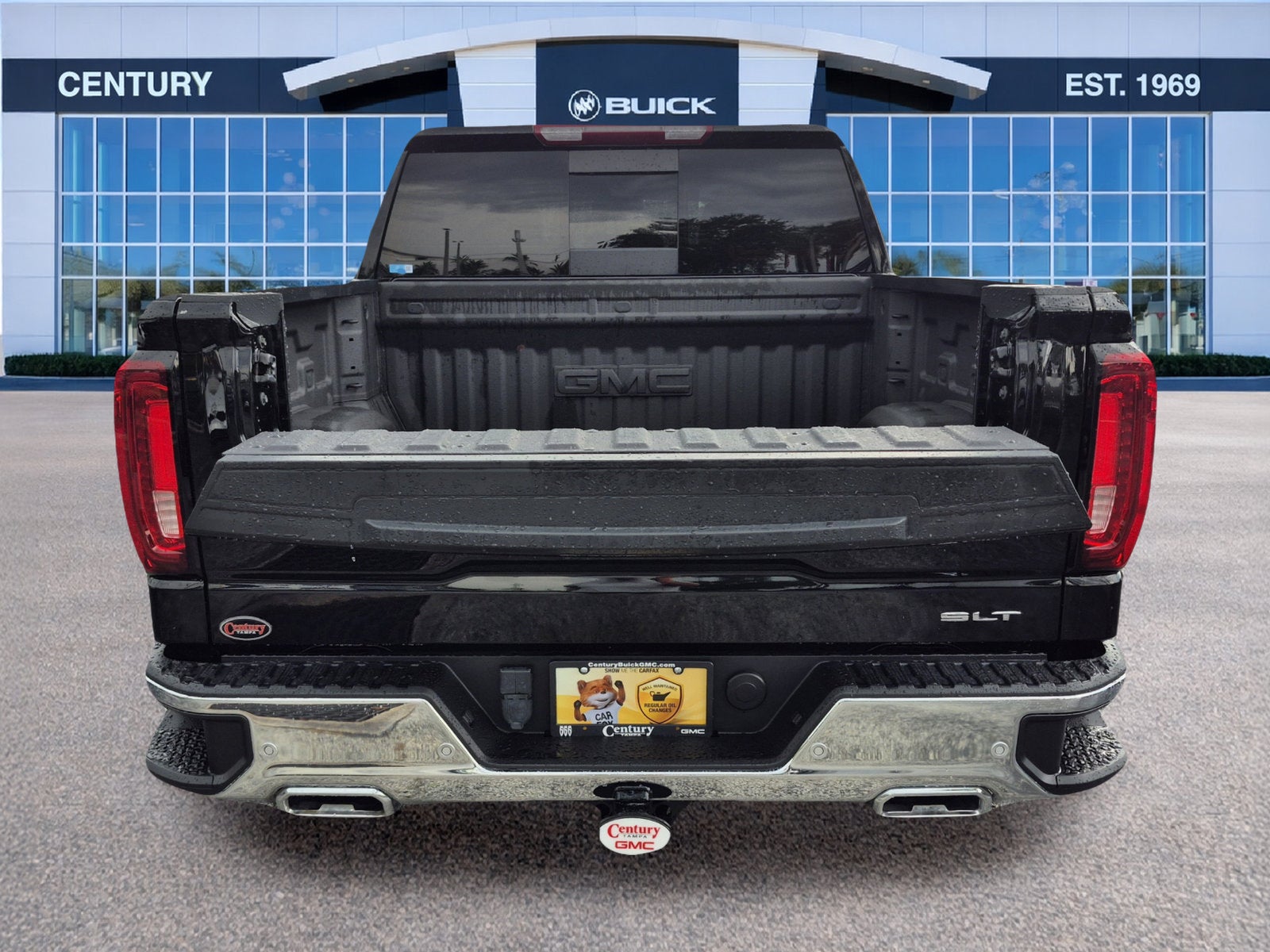 2024 GMC Sierra 1500 SLT - Photo 11