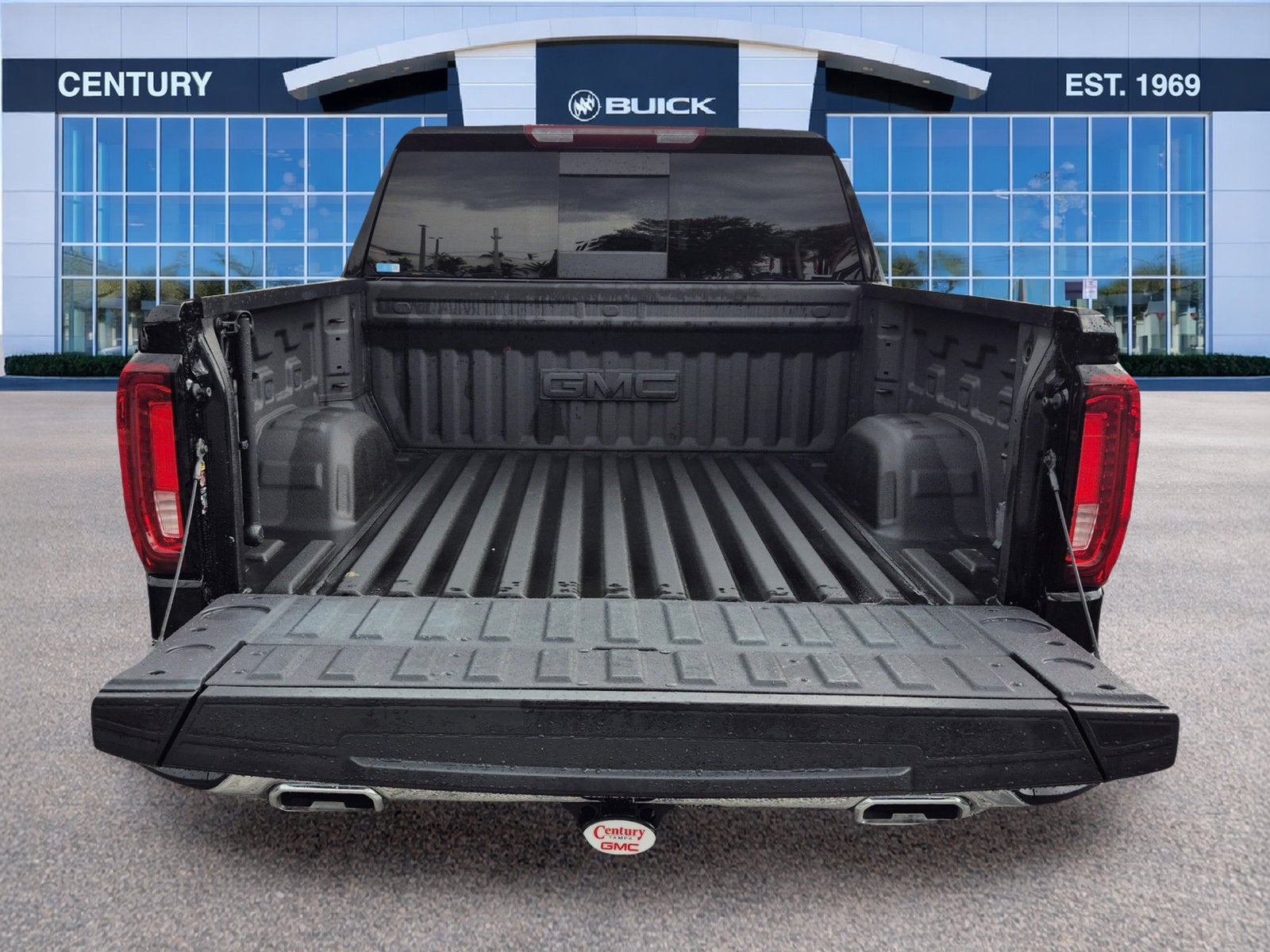 2024 GMC Sierra 1500 SLT - Photo 12