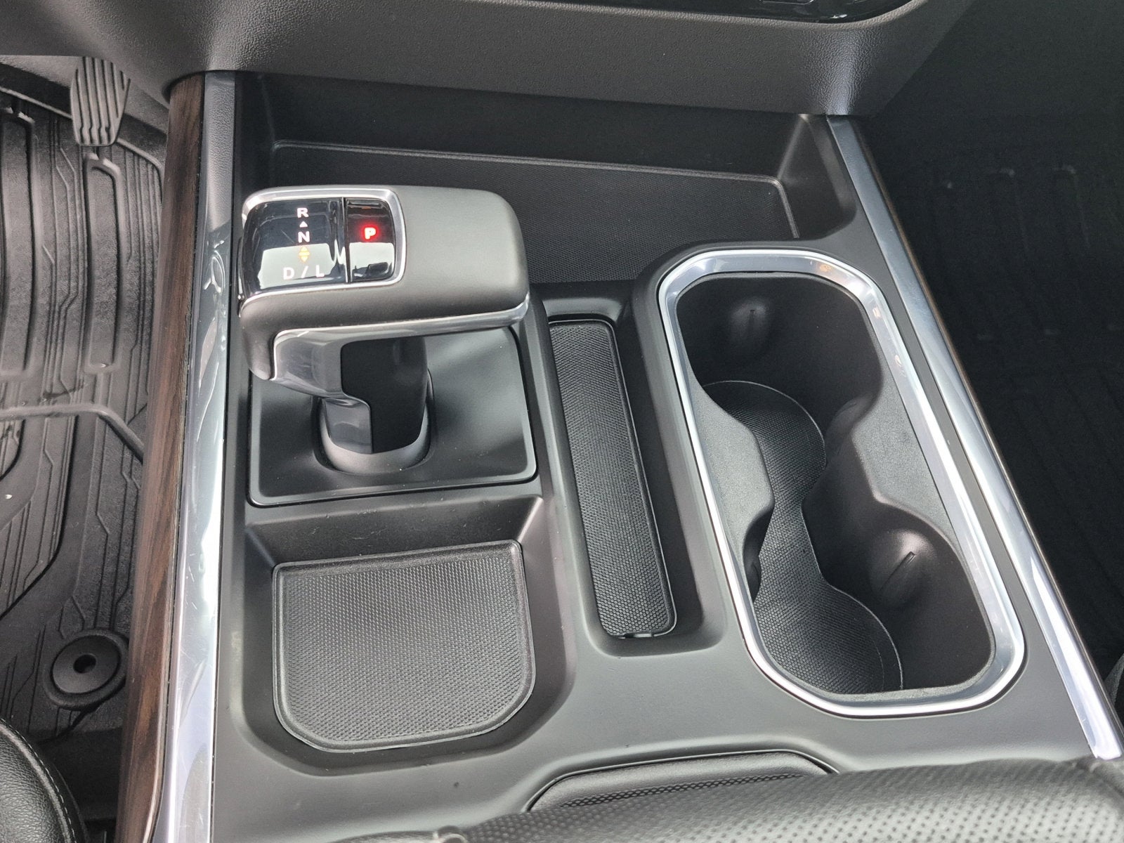 2024 GMC Sierra 1500 SLT - Photo 29