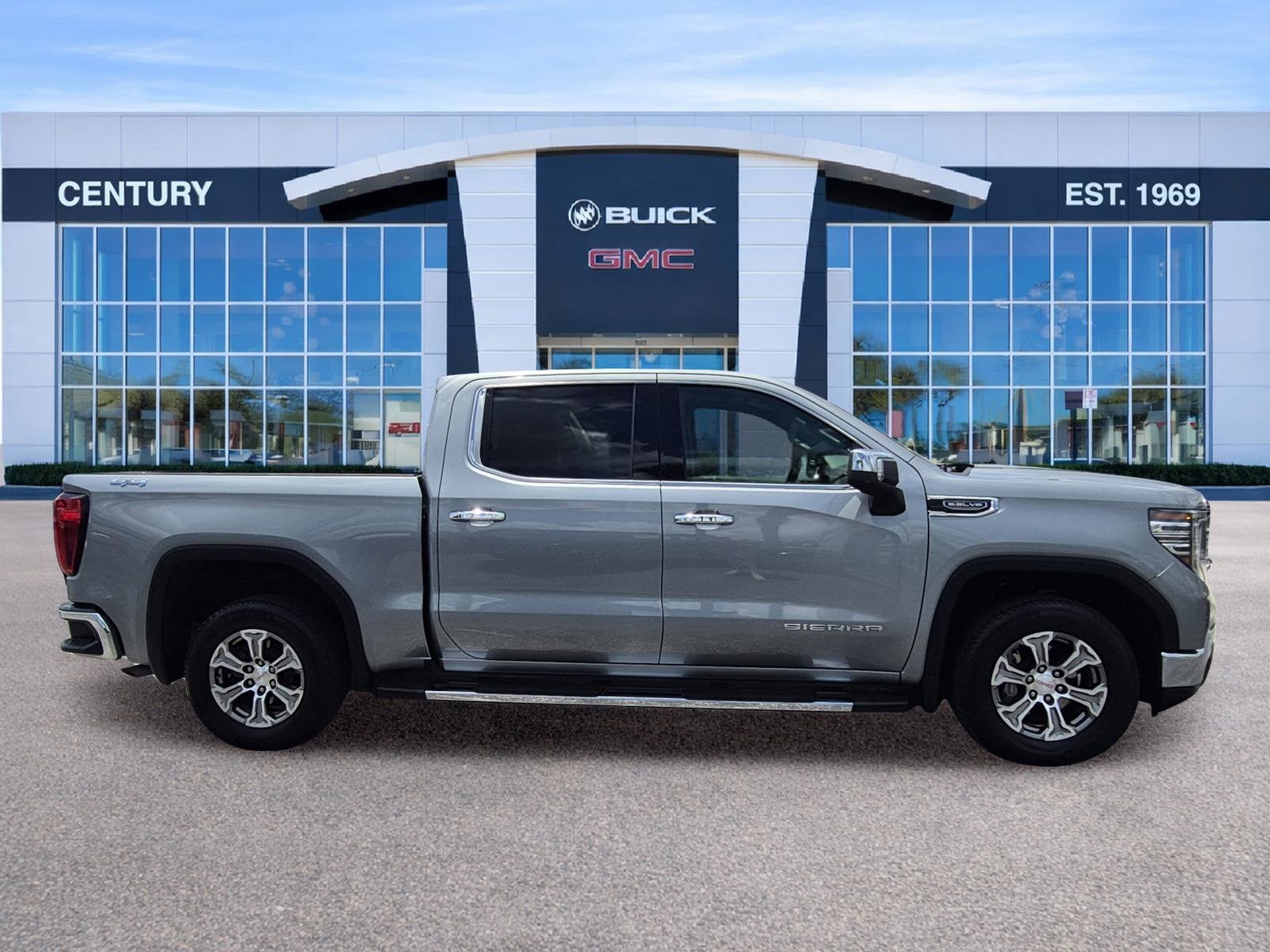 2023 GMC Sierra 1500 SLT