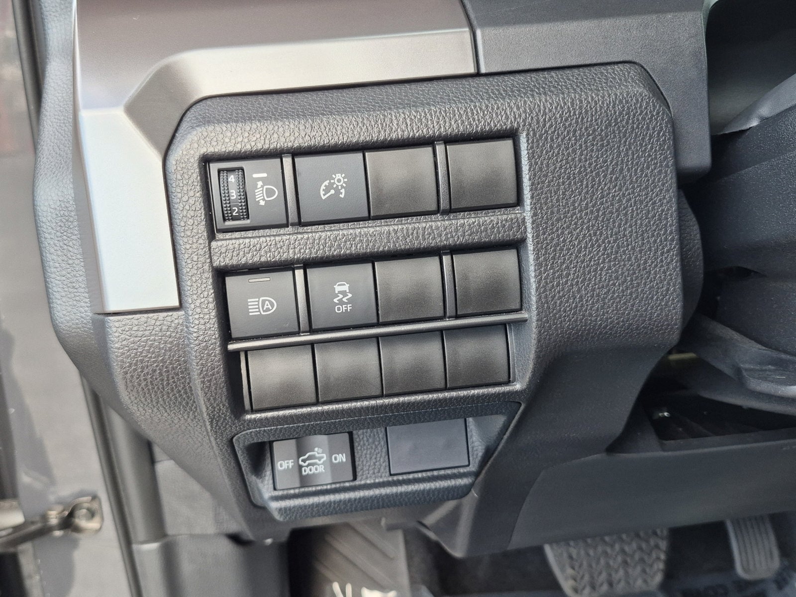 2025 Toyota Tacoma 2WD SR5