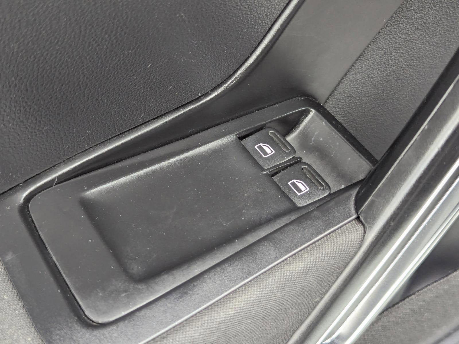 2018 Volkswagen Beetle S