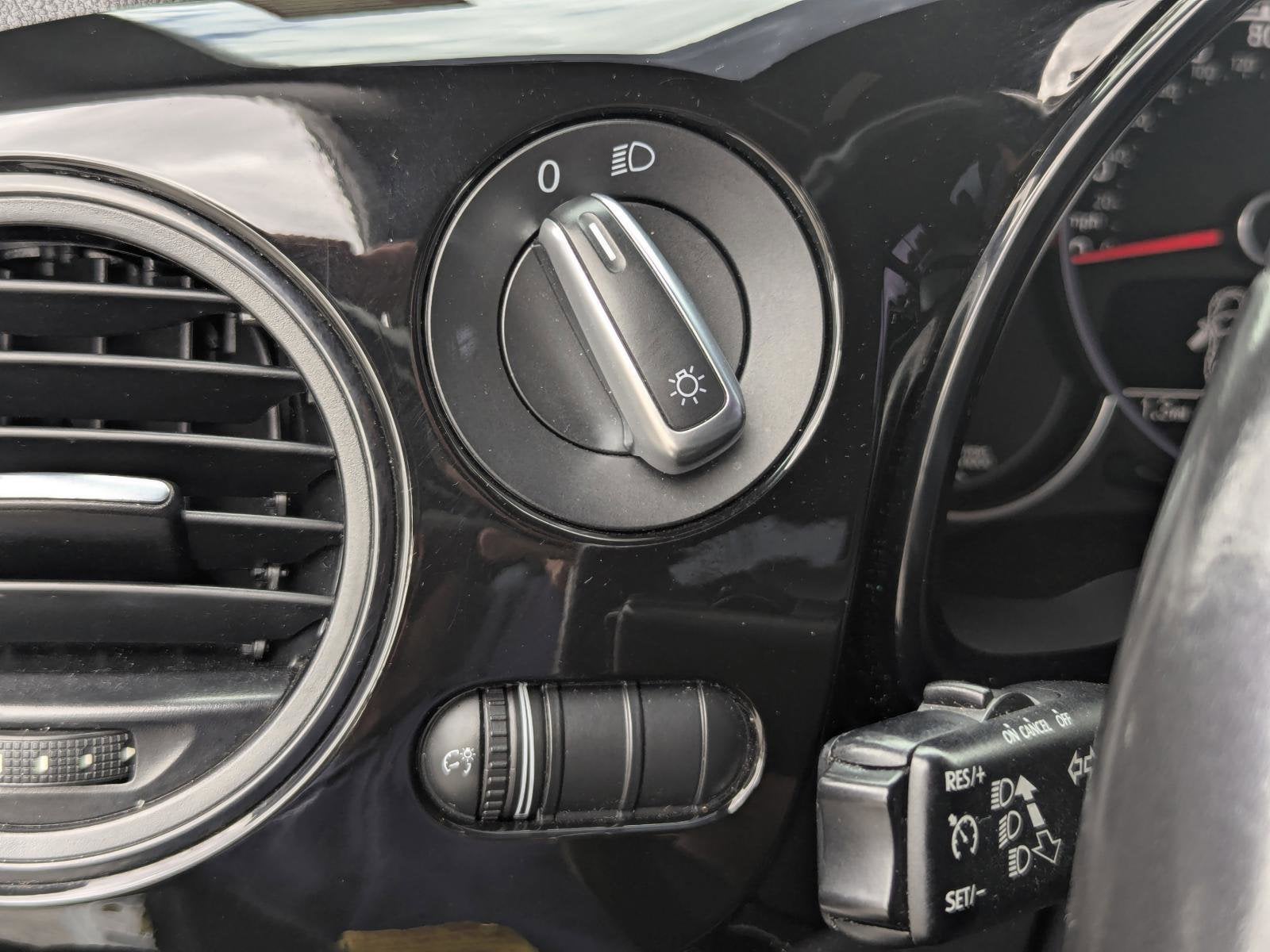 2018 Volkswagen Beetle S