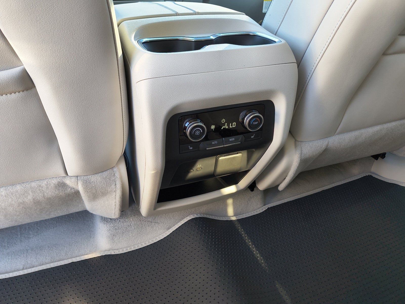 2027 Buick Enclave Avenir