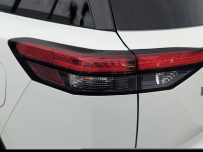 2023 Nissan Pathfinder SV