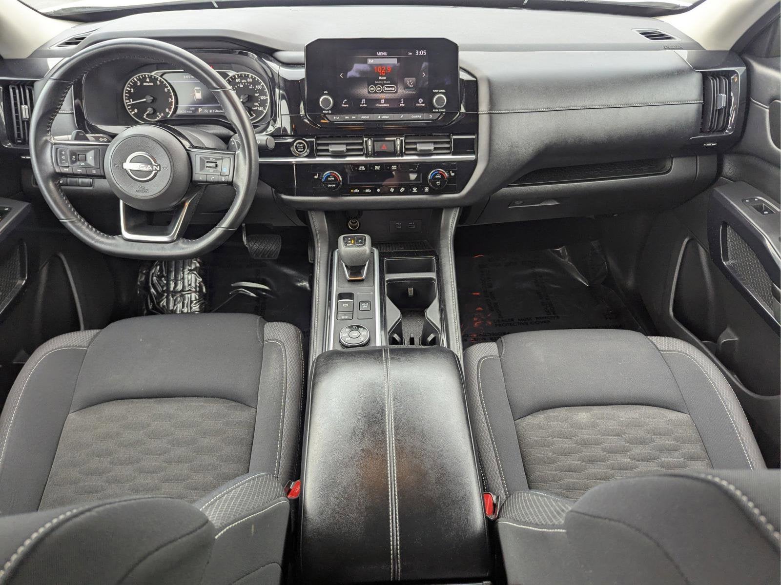 2023 Nissan Pathfinder SV