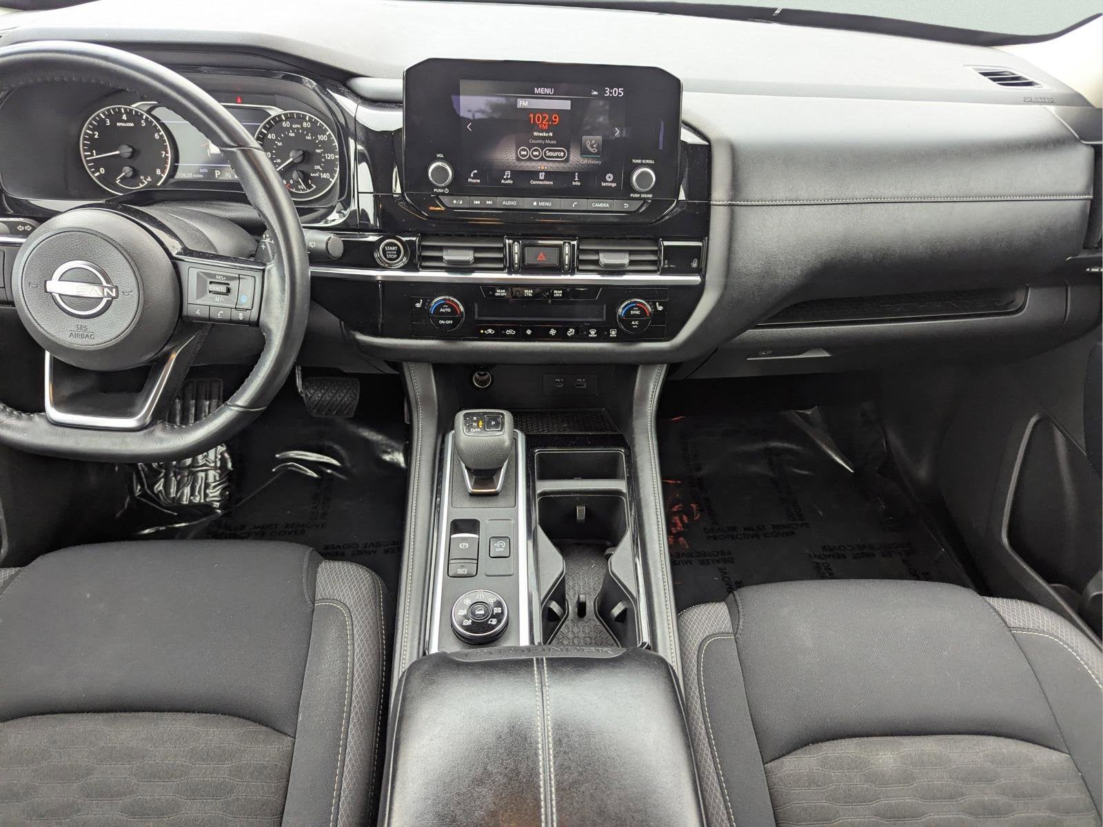 2023 Nissan Pathfinder SV