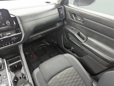 2023 Nissan Pathfinder SV