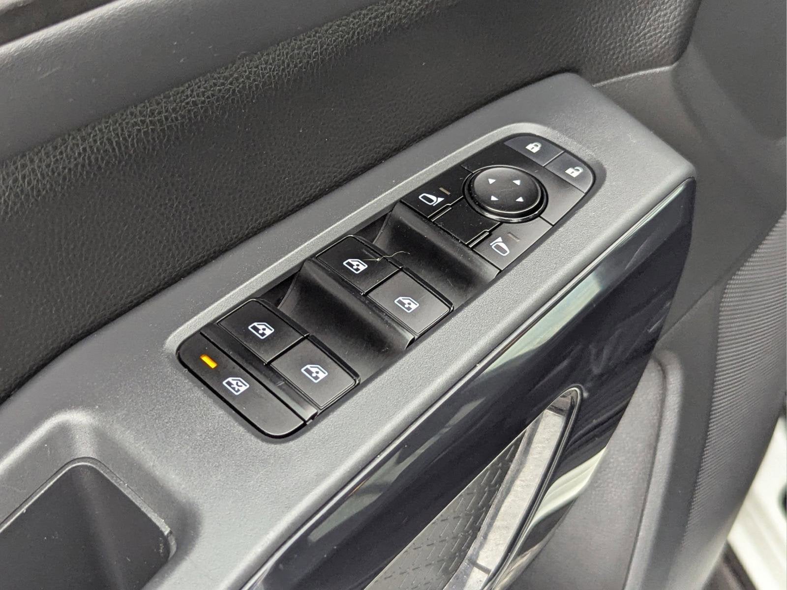 2023 Nissan Pathfinder SV