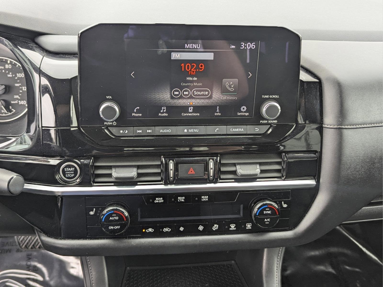 2023 Nissan Pathfinder SV