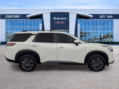 2023 Nissan Pathfinder SV