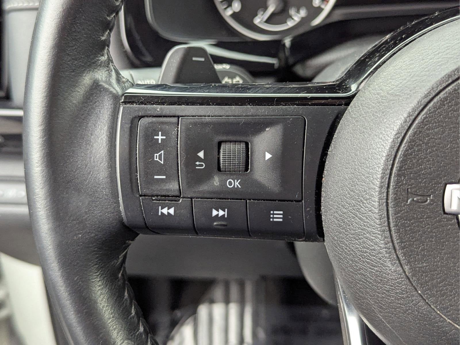 2023 Nissan Pathfinder SV