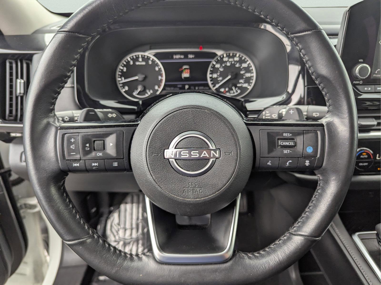 2023 Nissan Pathfinder SV