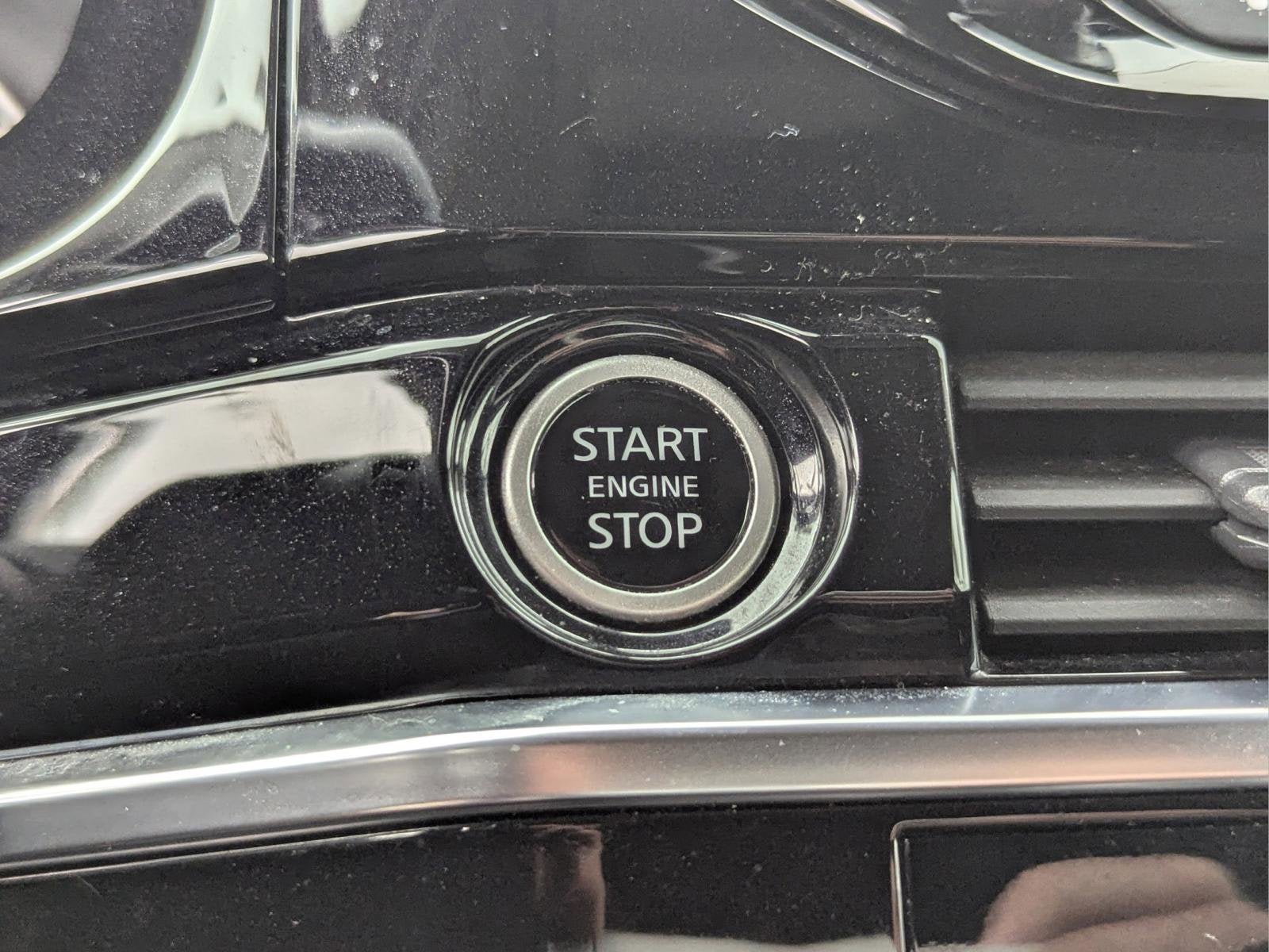 2023 Nissan Pathfinder SV