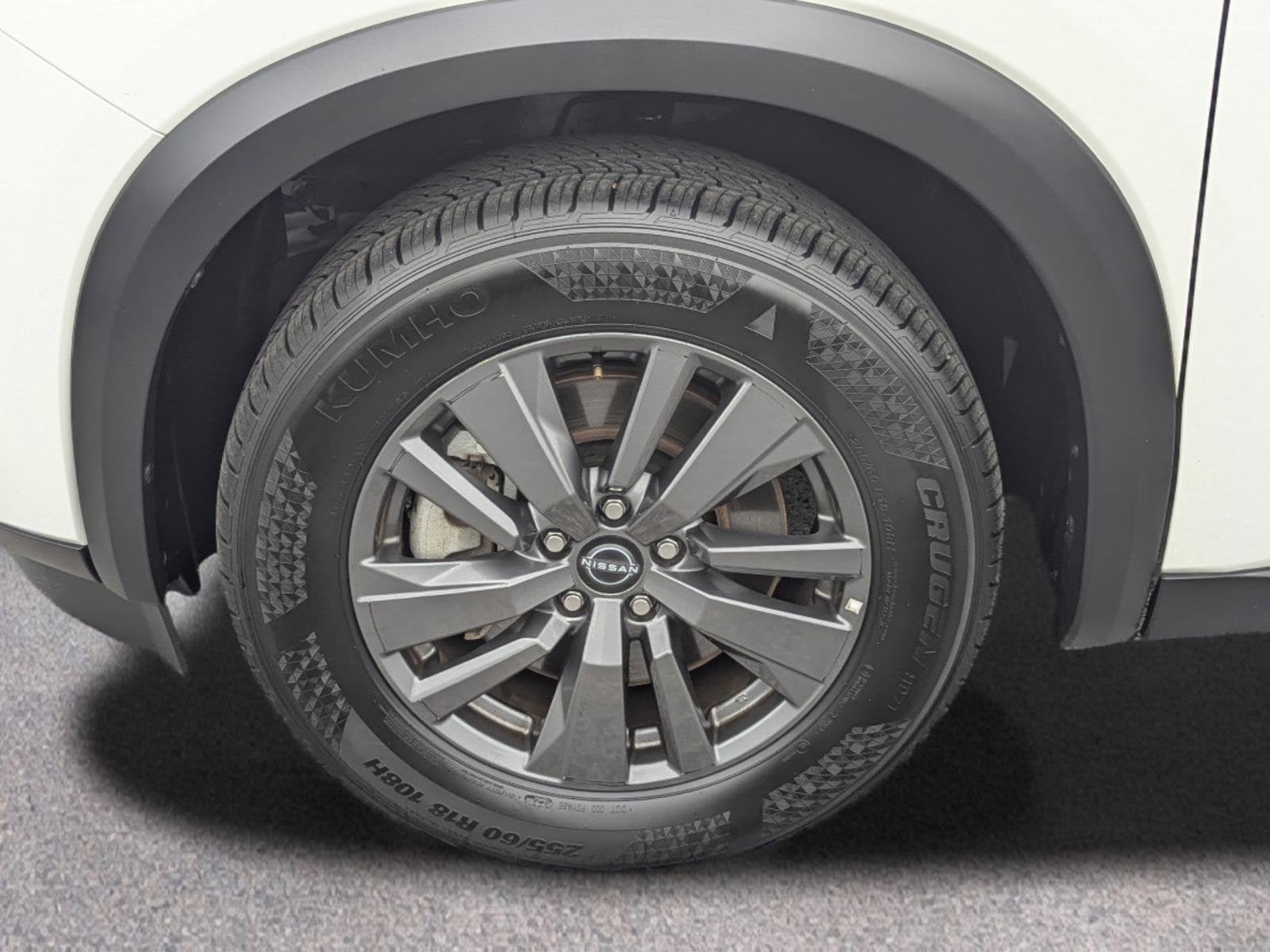 2023 Nissan Pathfinder SV