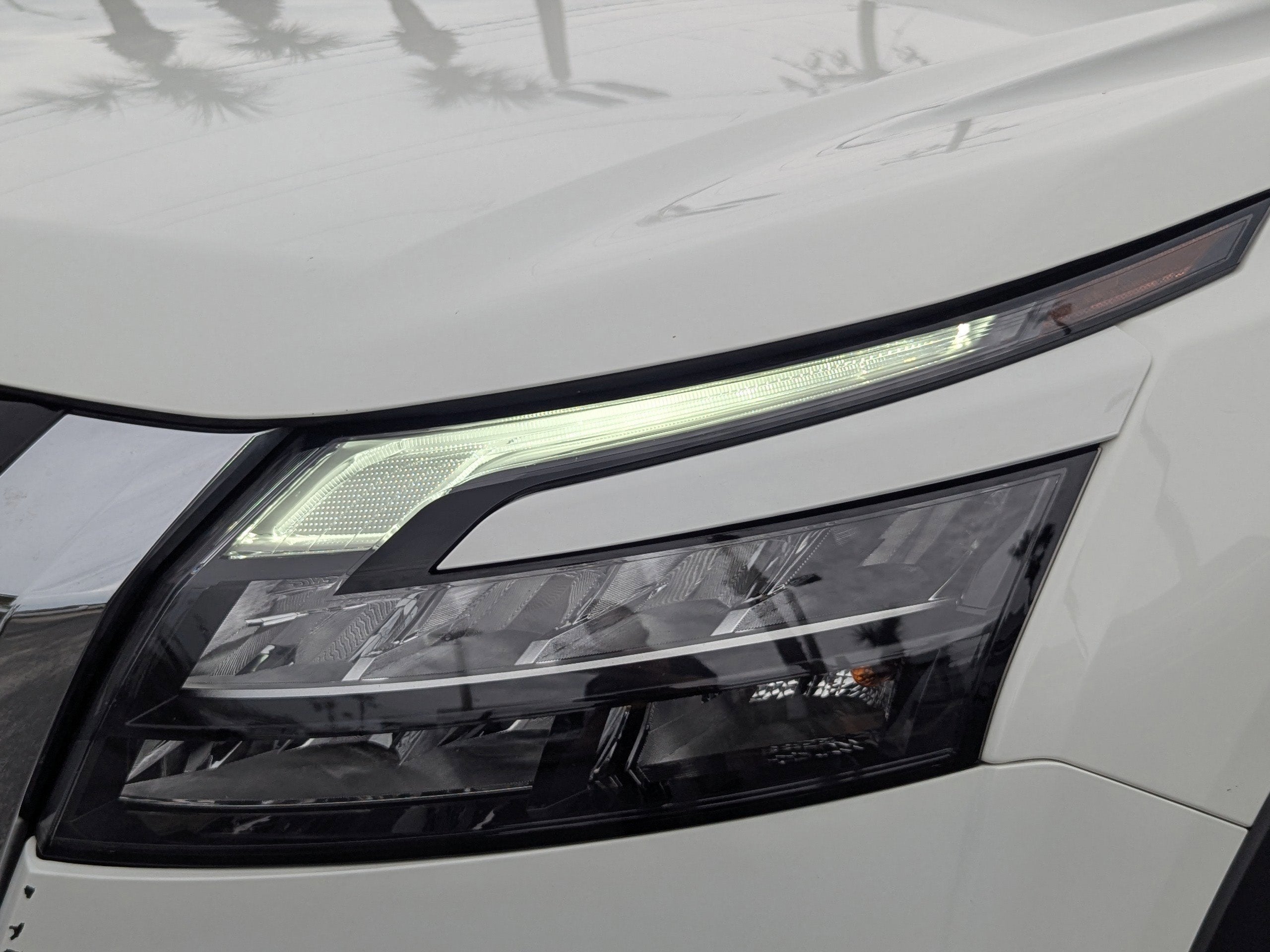 2023 Nissan Pathfinder SV