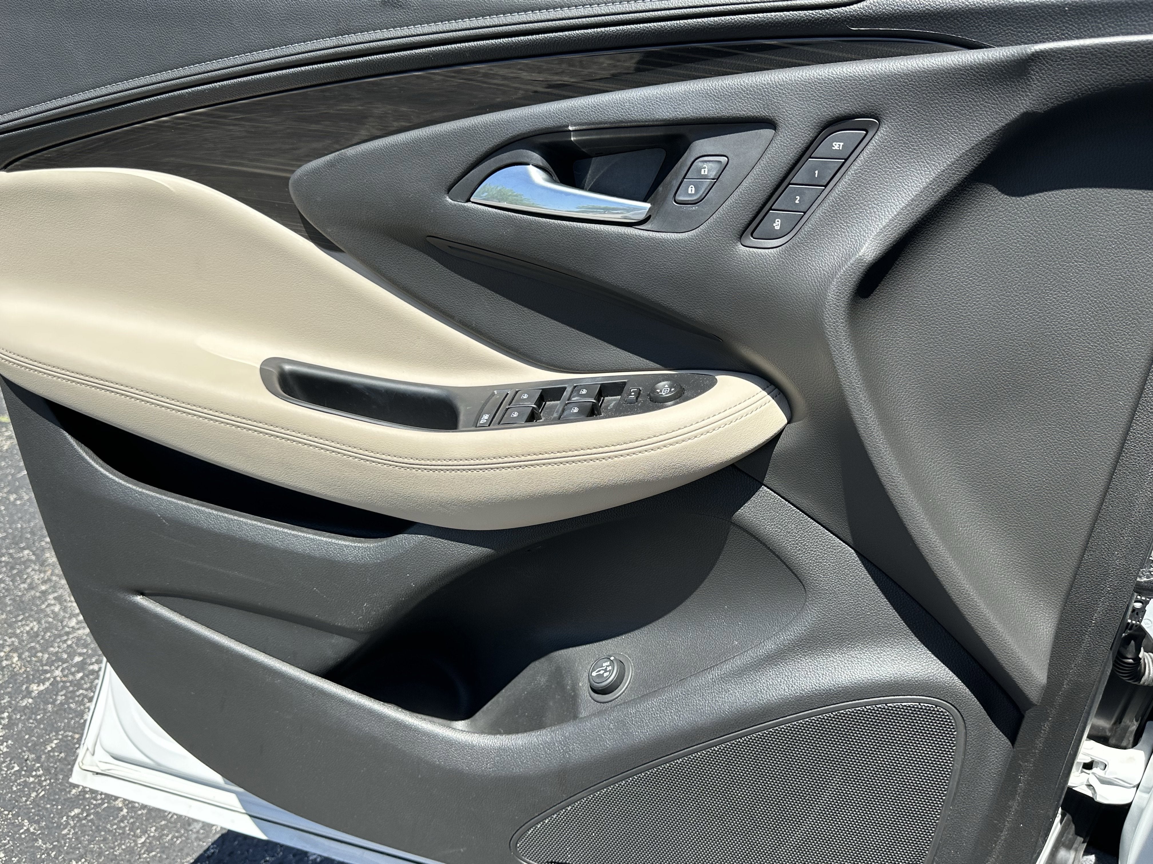 2020 Buick Envision Essence Group