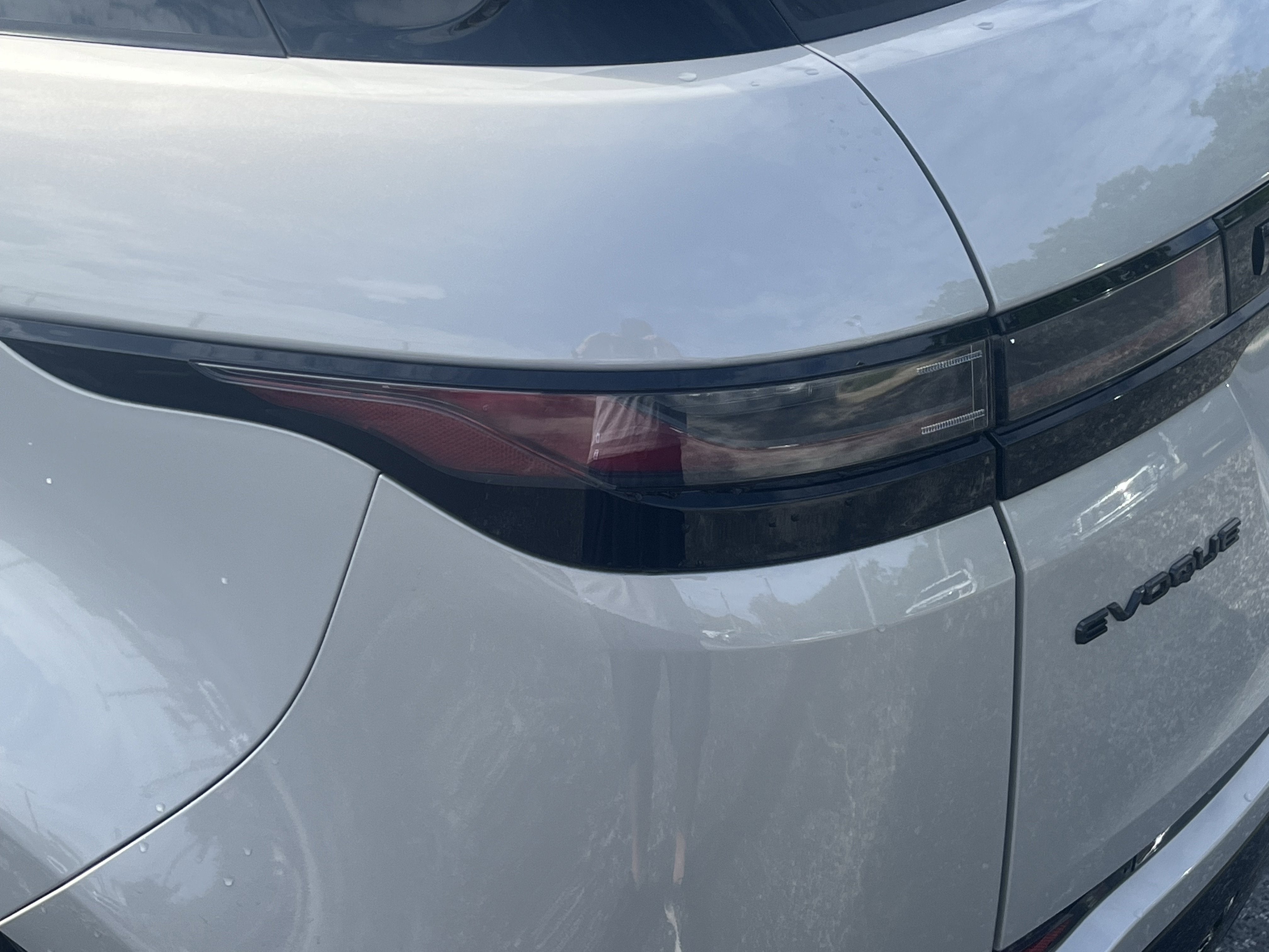 2026 Land Rover Range Rover Evoque Dynamic SE