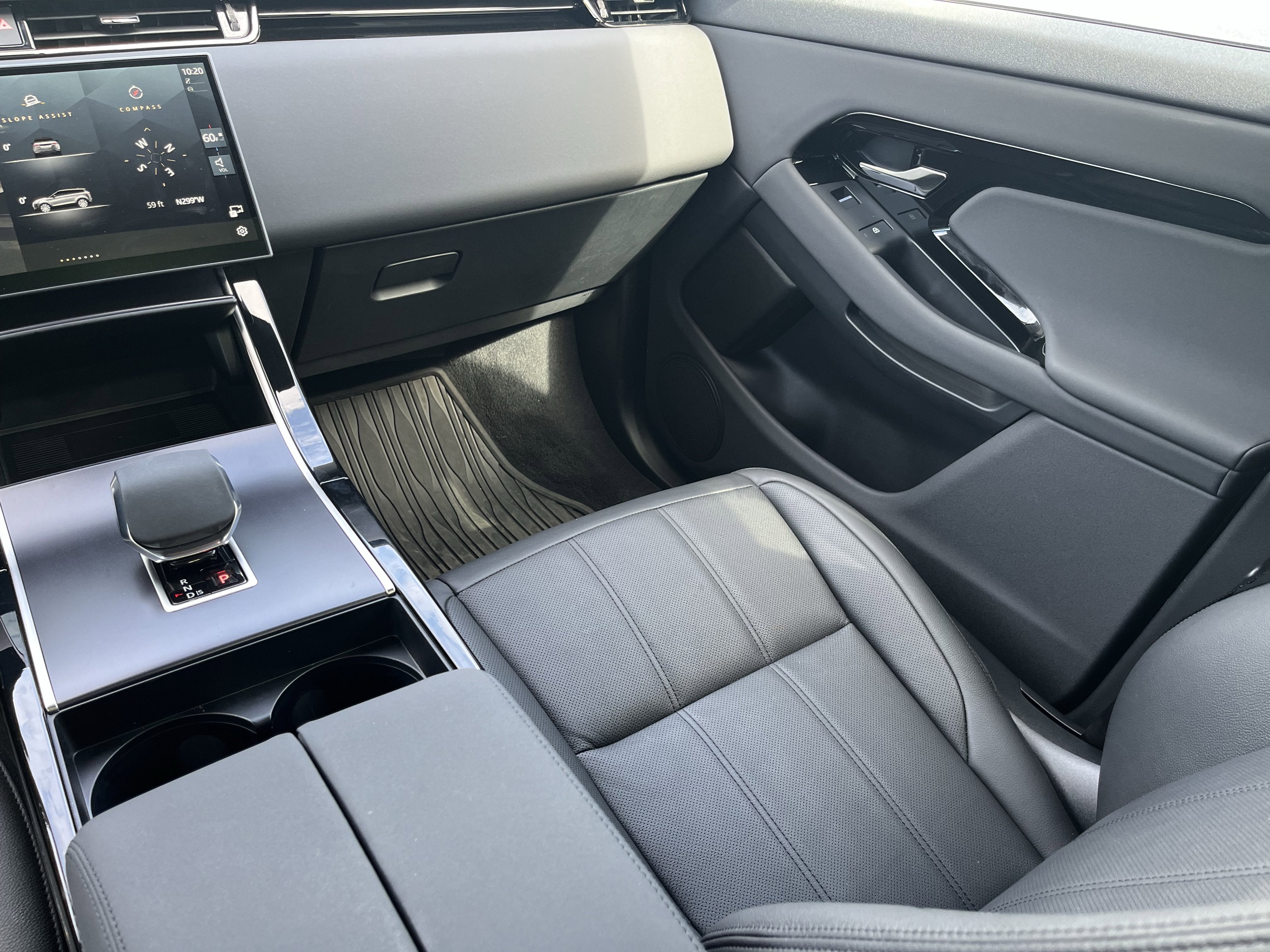 2026 Land Rover Range Rover Evoque Dynamic SE